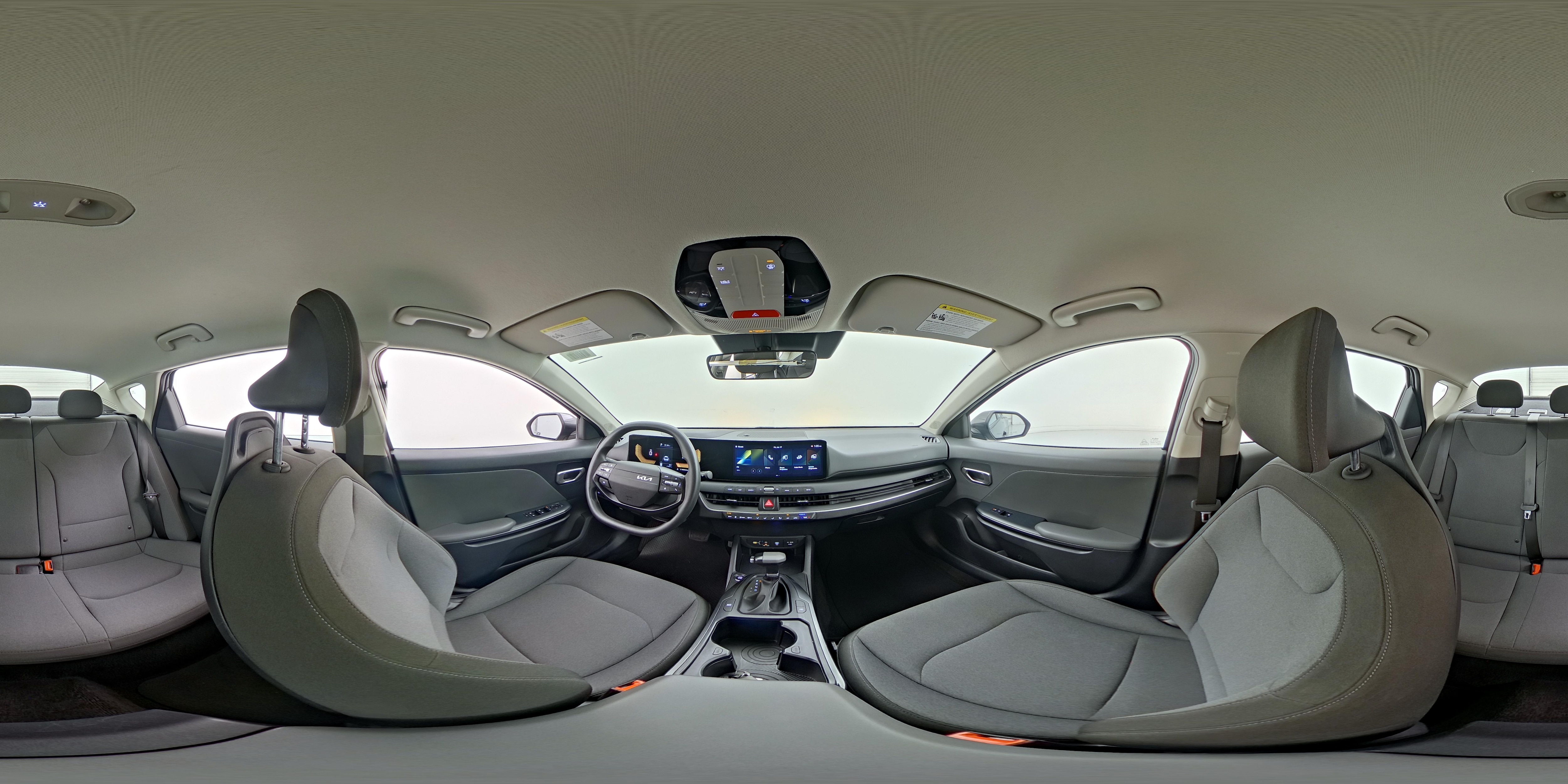 2025 Kia K4 LXS - Photo 24