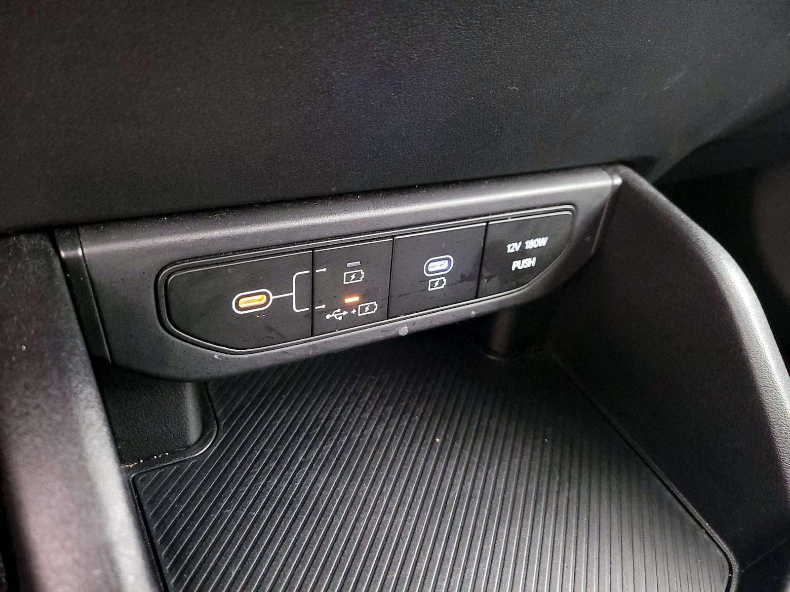 2025 Kia K4 LXS - Photo 19