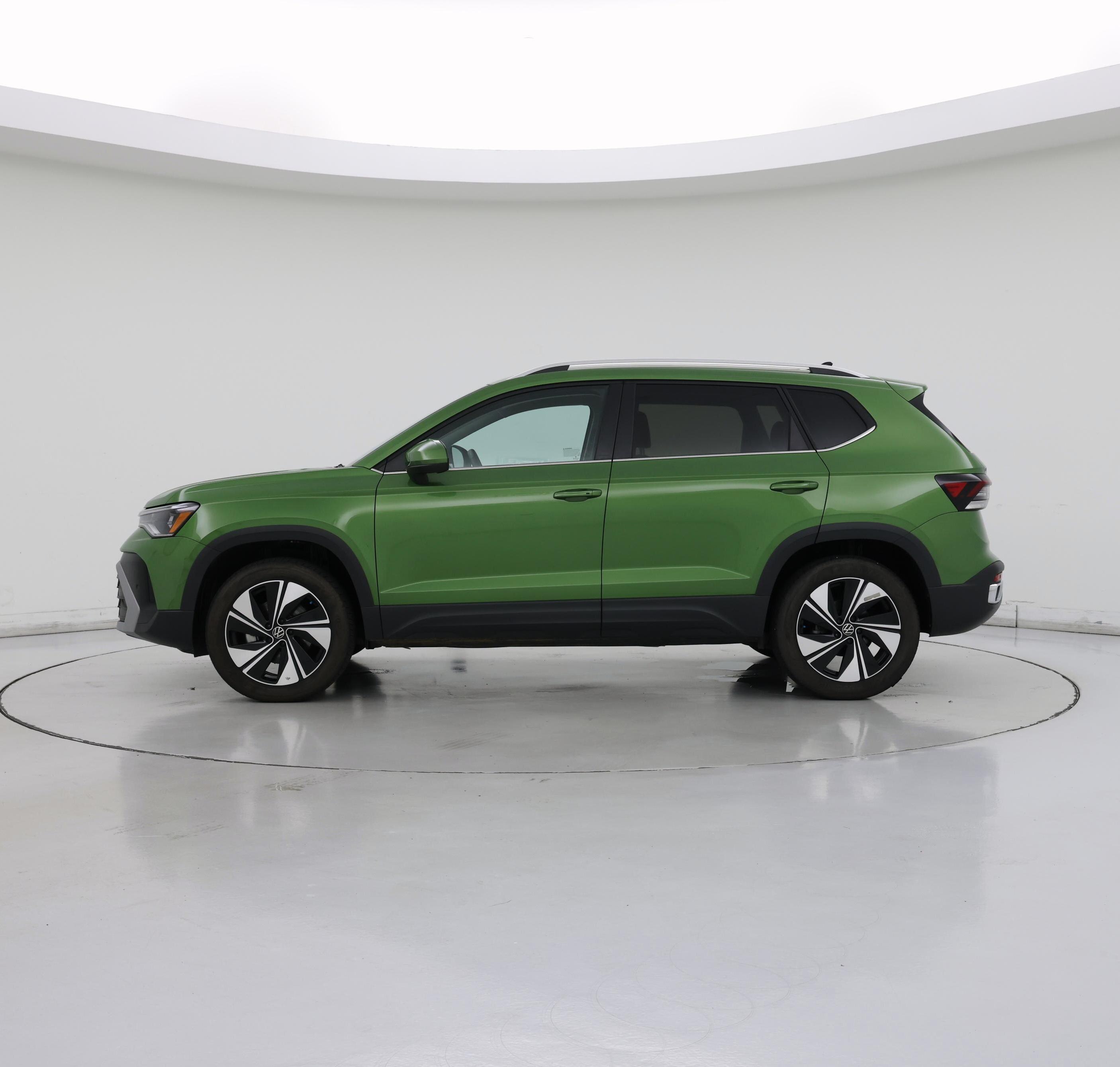Thumbnail: 2025 Volkswagen Taos - 3