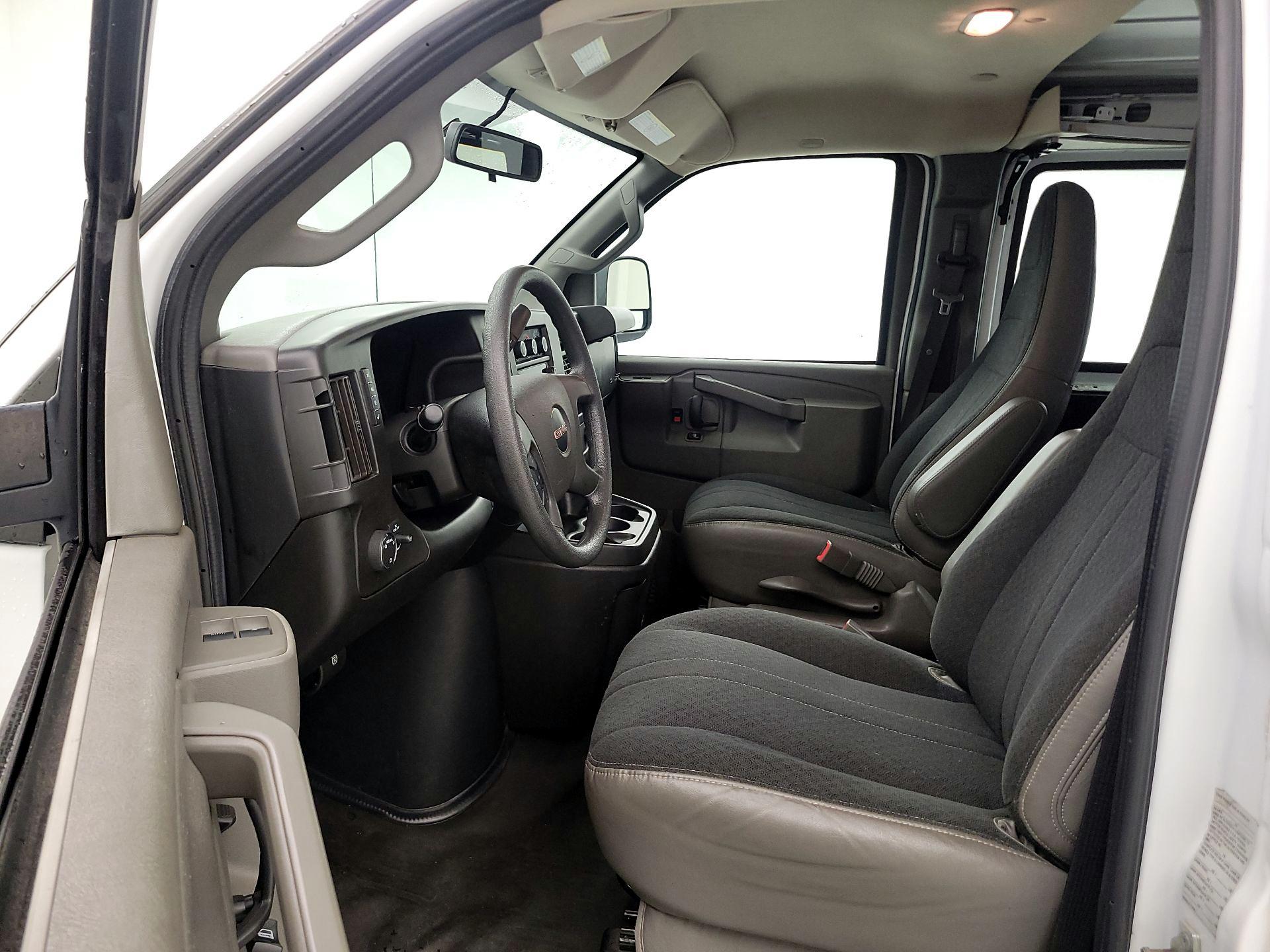 Thumbnail: 2019 GMC Savana - 11