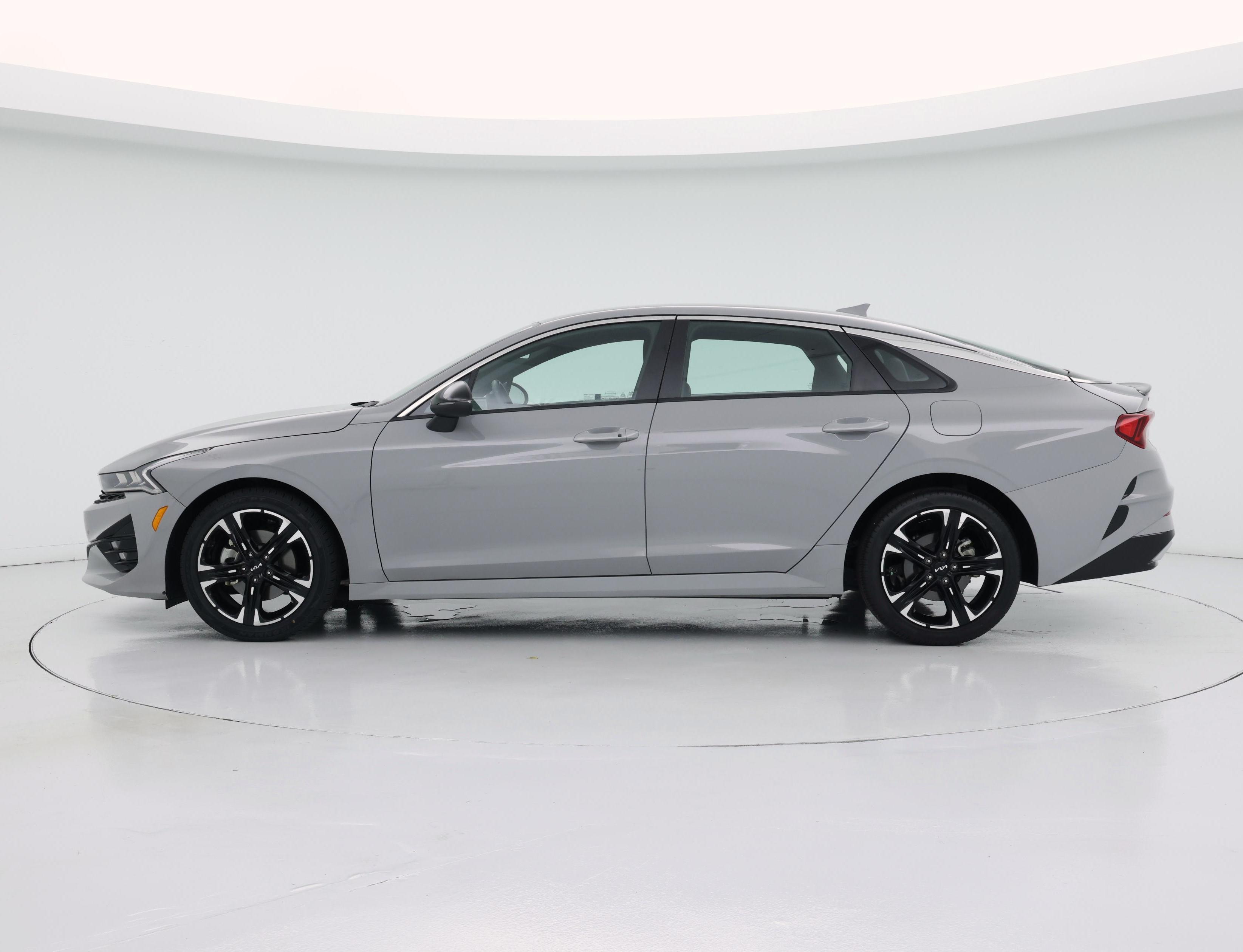 Thumbnail: 2023 Kia K5 - 3