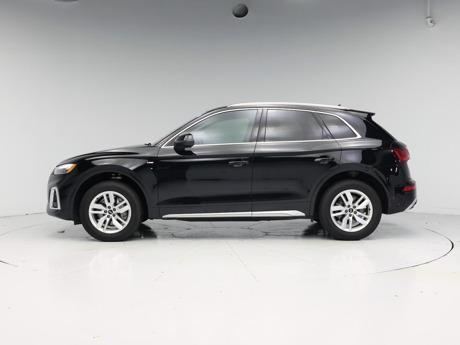 2023 Audi Q5 Premium - Photo 4