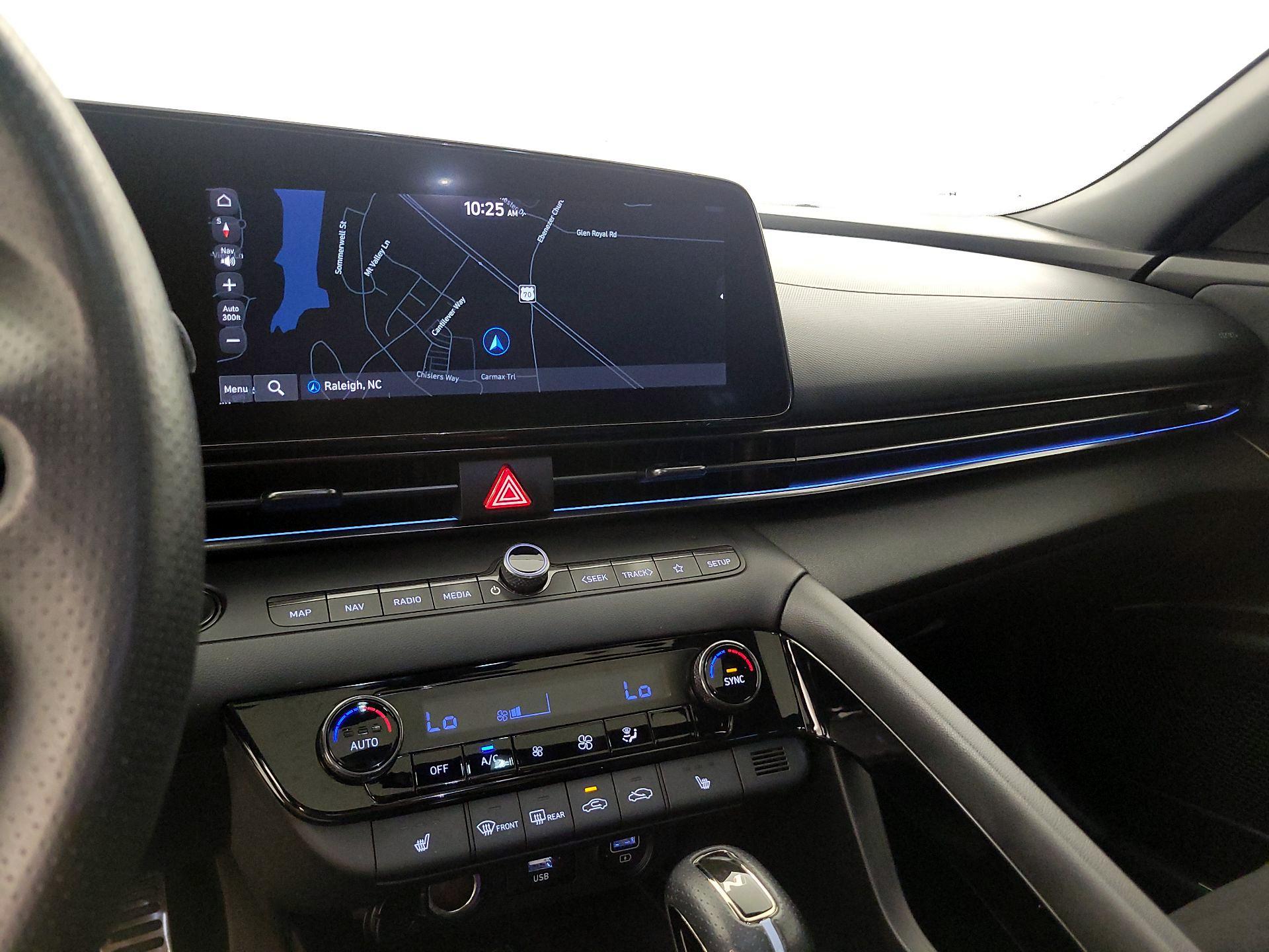 Thumbnail: 2022 Hyundai Elantra - 14
