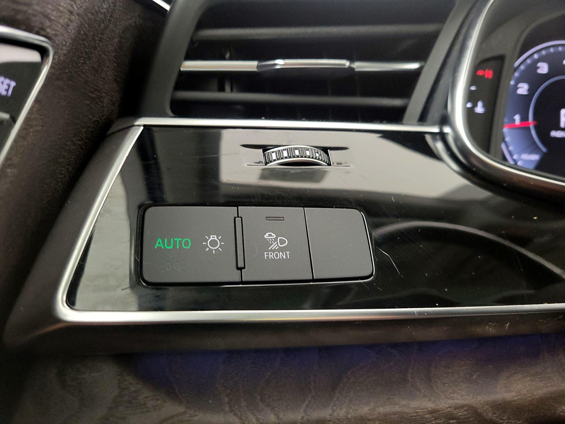 Thumbnail: 2020 Audi Q7 - 13