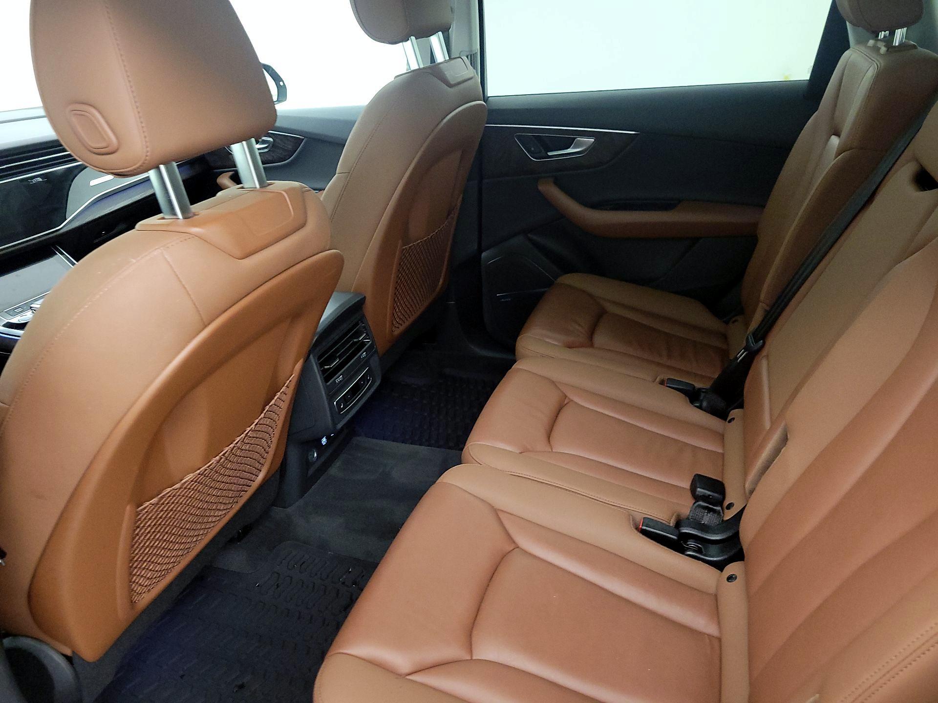 Thumbnail: 2020 Audi Q7 - 20