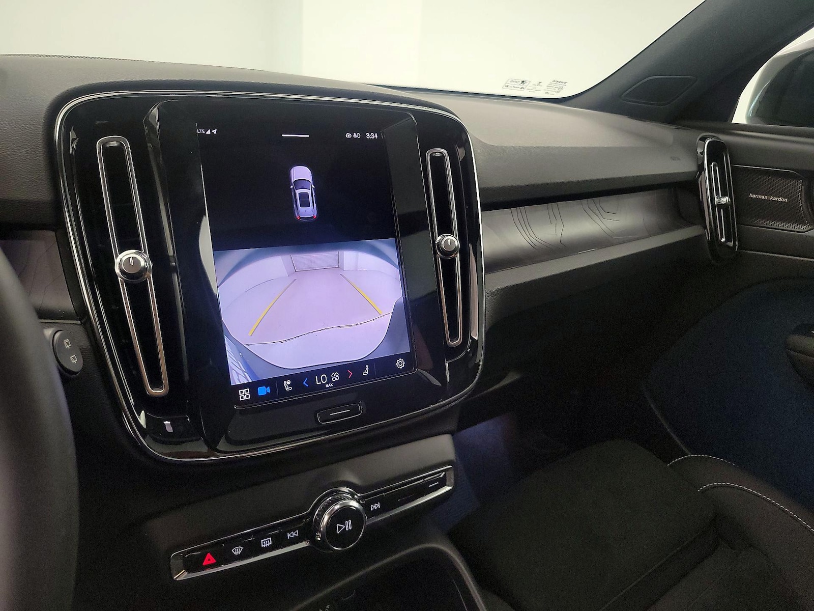 2023 Volvo XC40 Ultimate - Photo 16