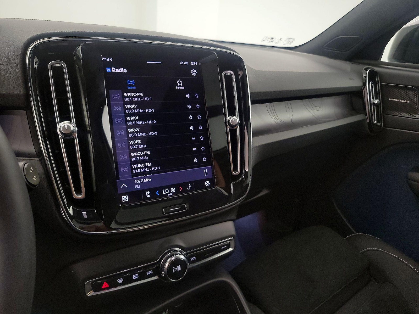 2023 Volvo XC40 Ultimate - Photo 17