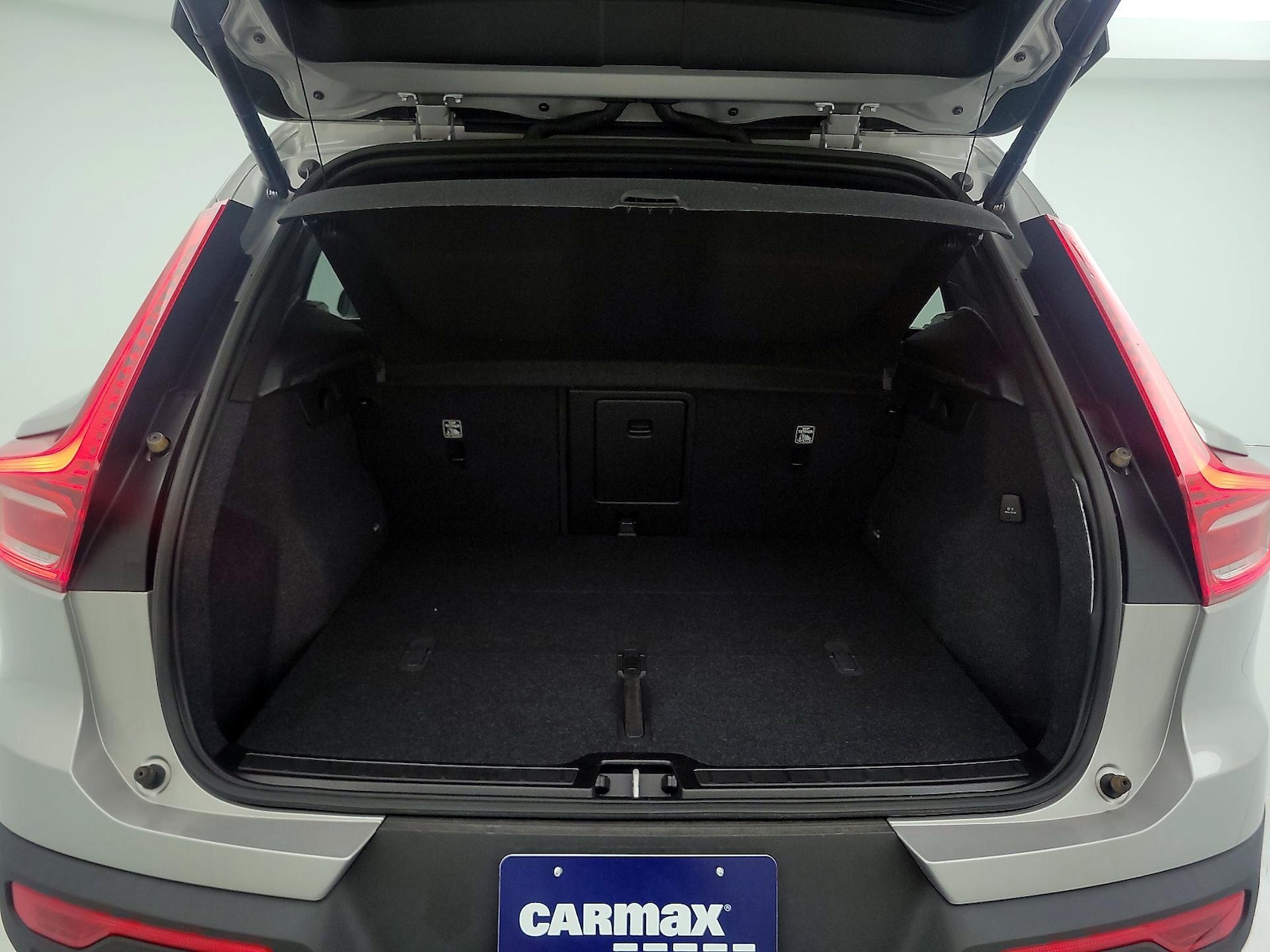 2023 Volvo XC40 Ultimate - Photo 23