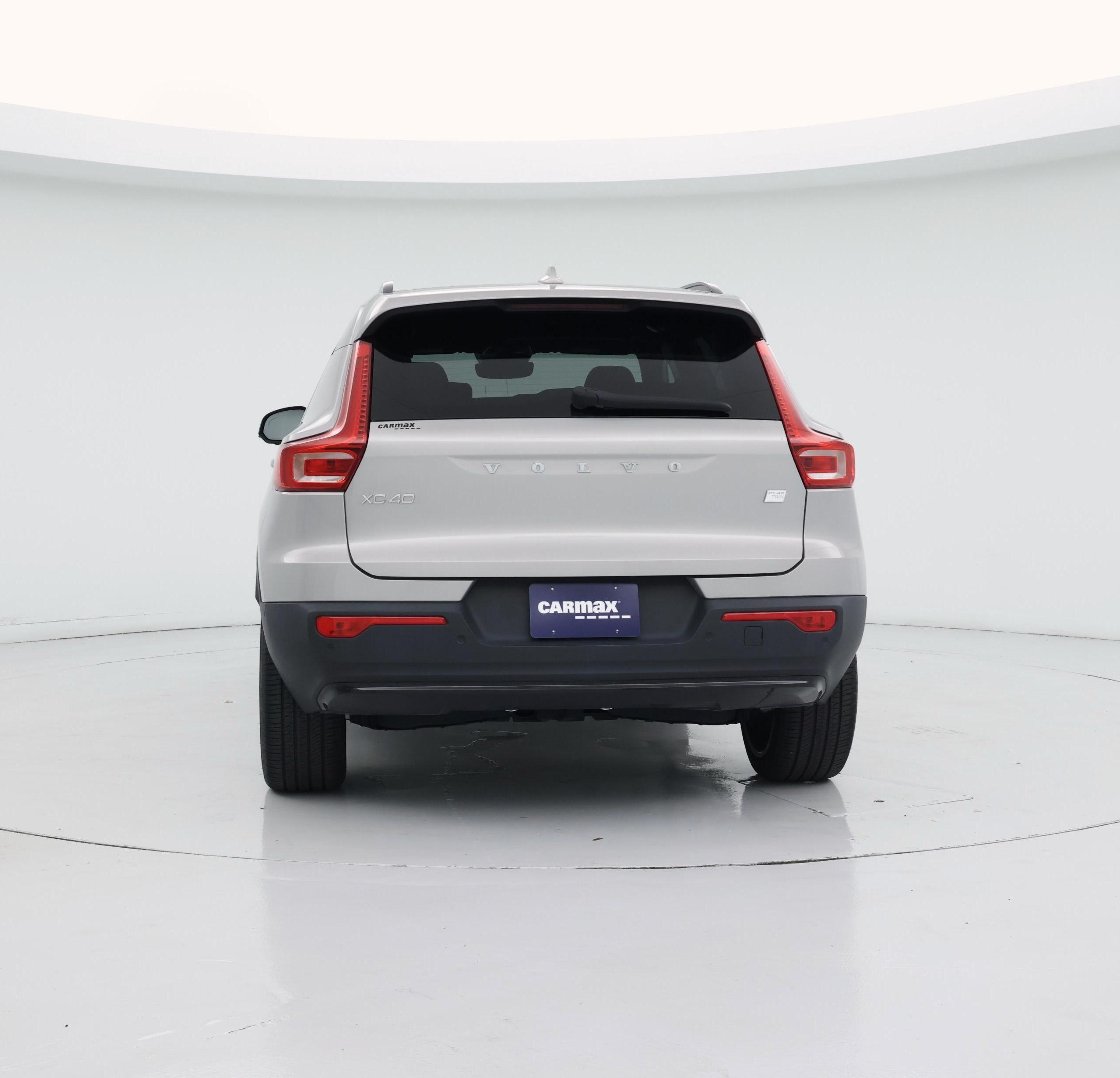 Thumbnail: 2023 Volvo XC40 - 6
