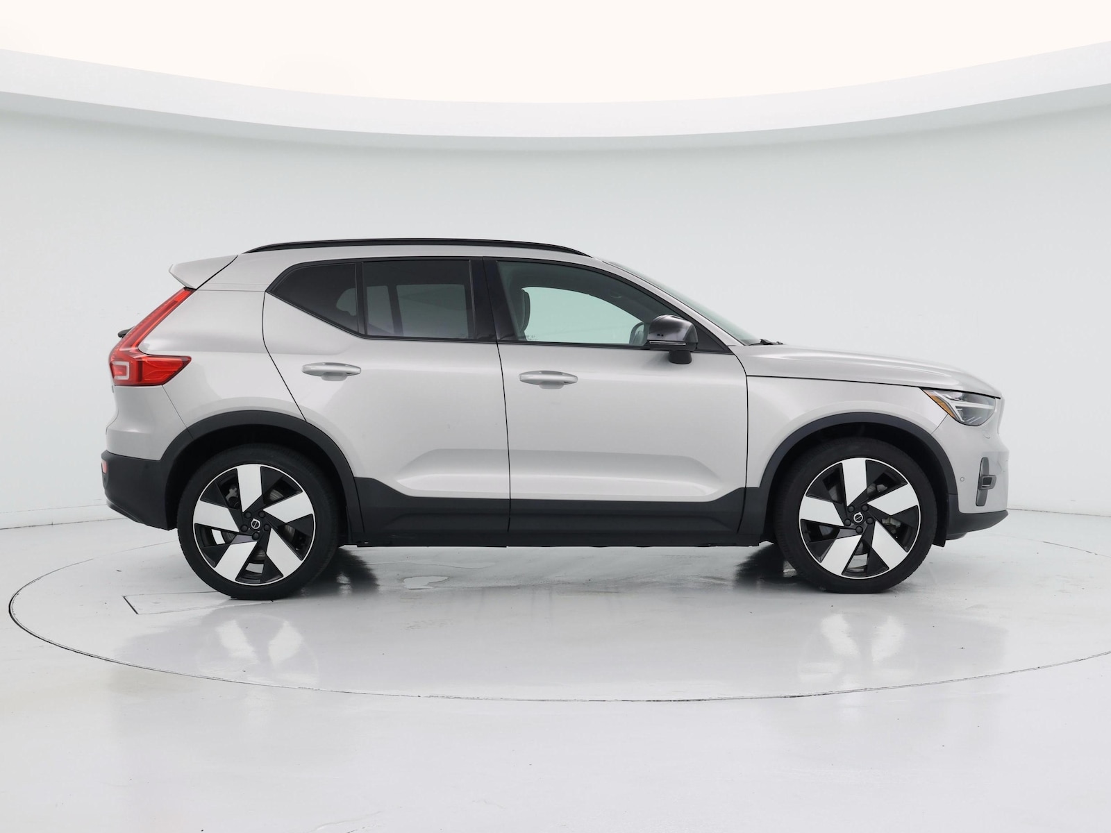 2023 Volvo XC40 Ultimate - Photo 8