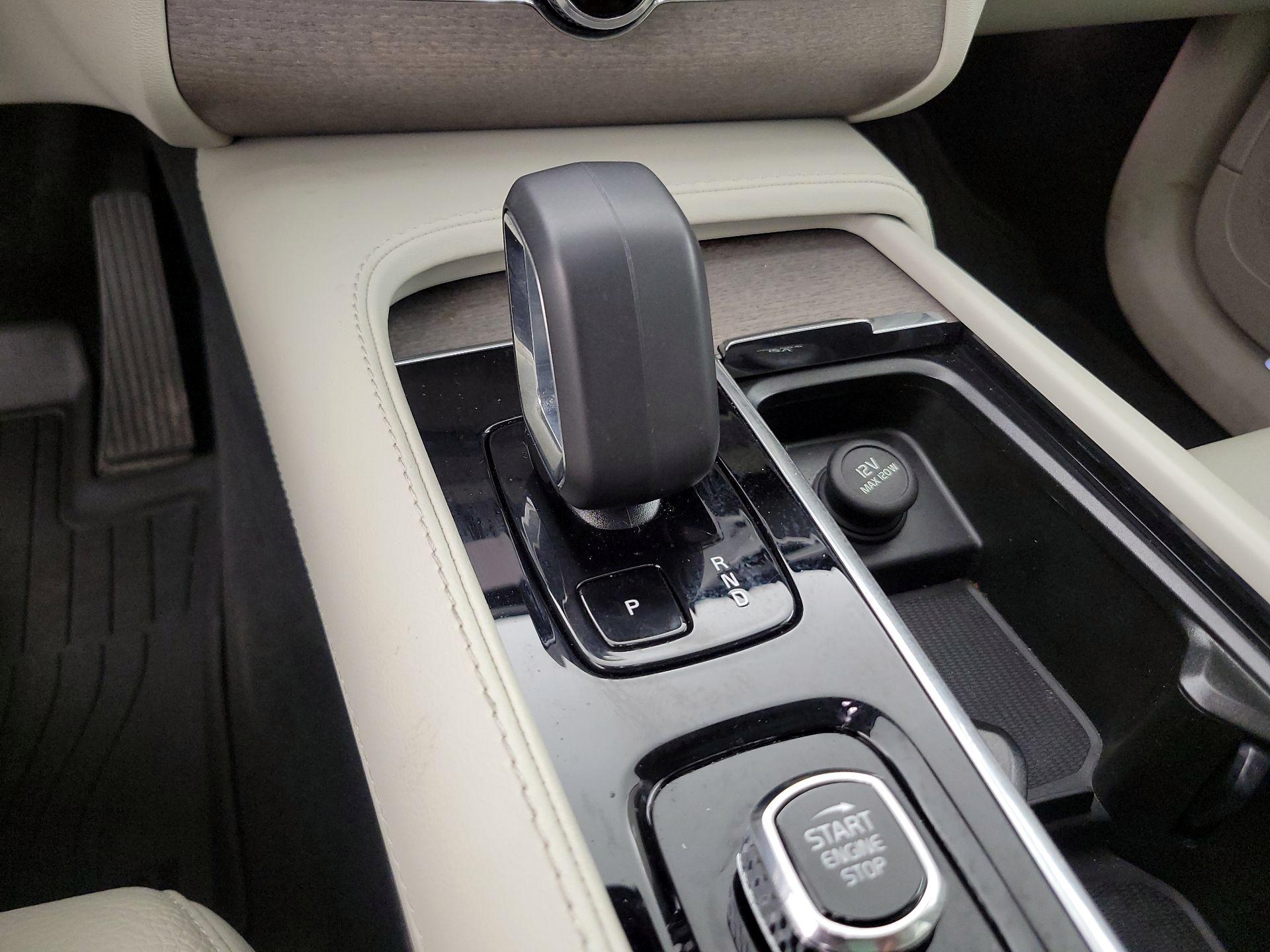 Thumbnail: 2024 Volvo XC90 - 18