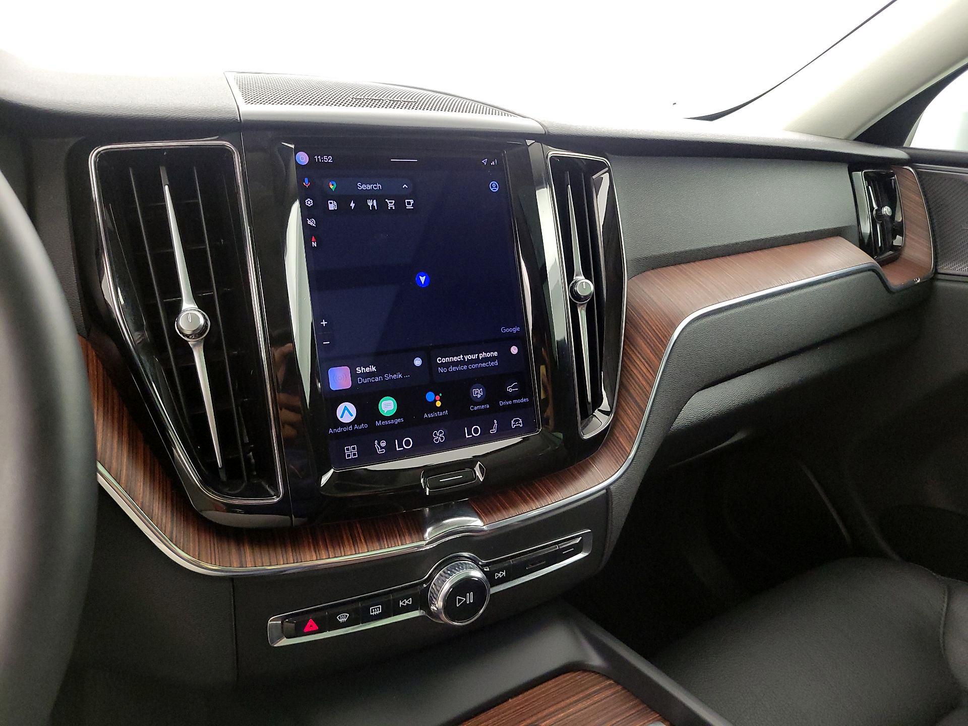 Thumbnail: 2023 Volvo XC60 - 14