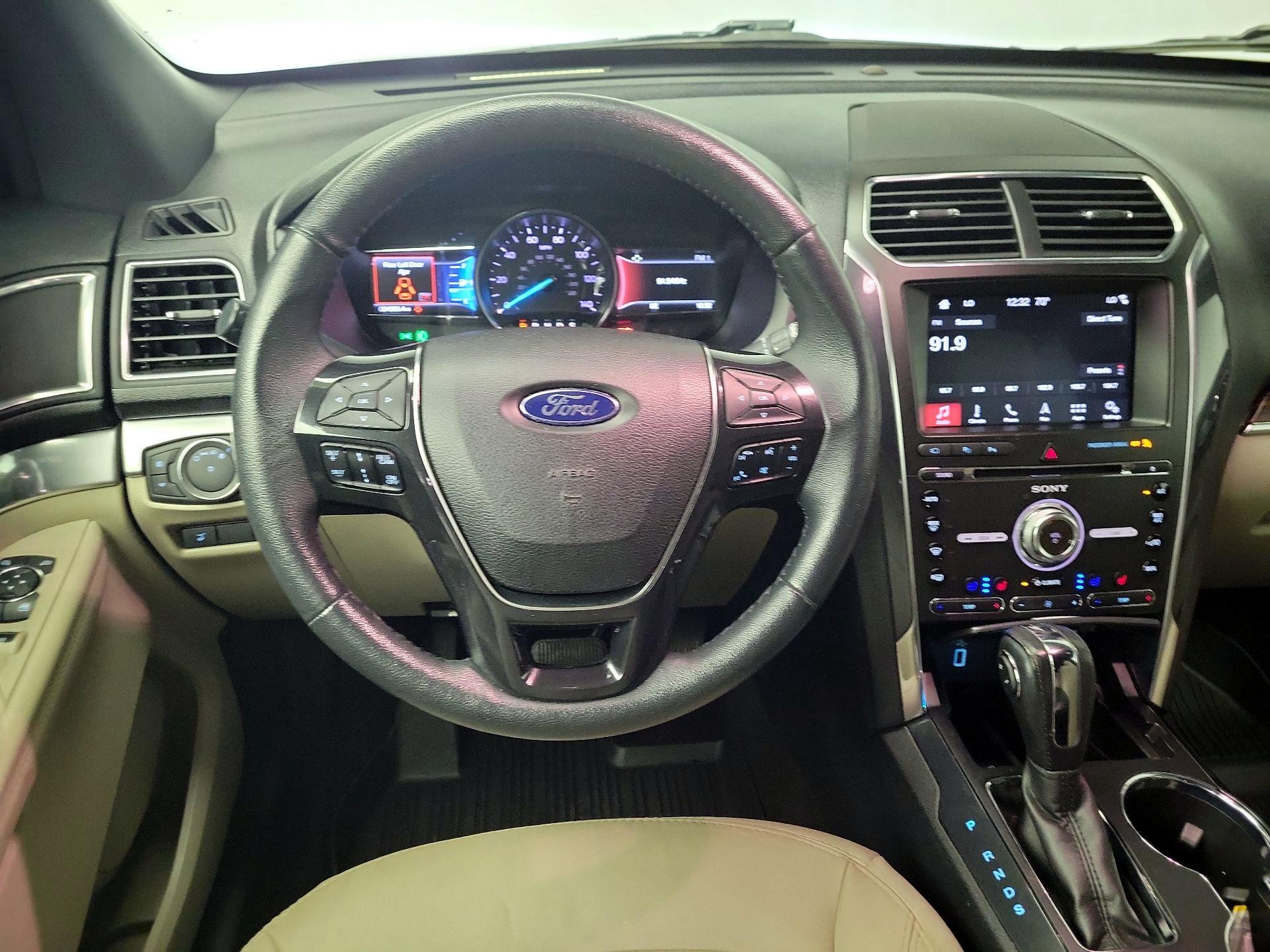 Thumbnail: 2018 Ford Explorer - 10