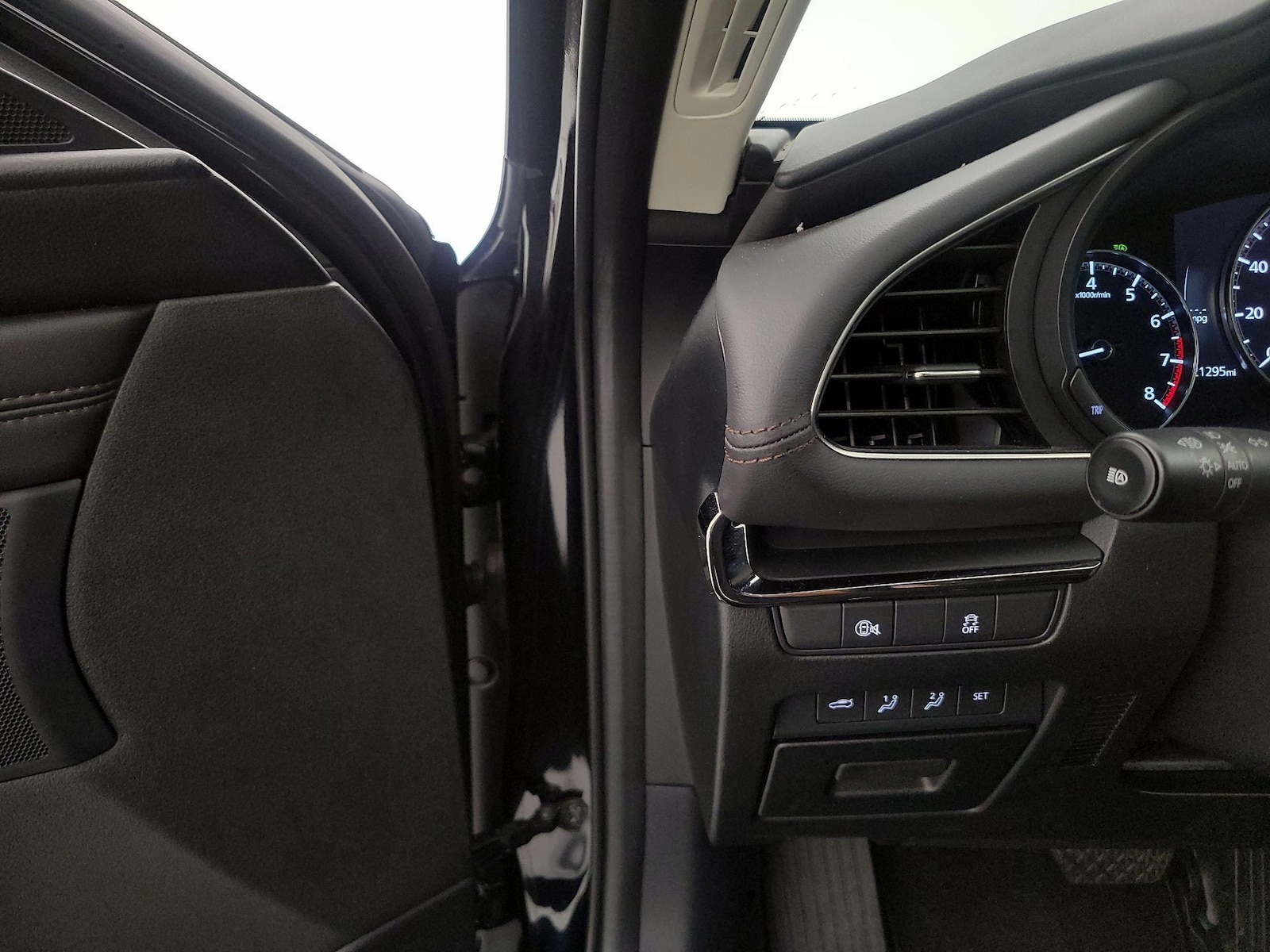 2025 Mazda Mazda3 Preferred - Photo 14