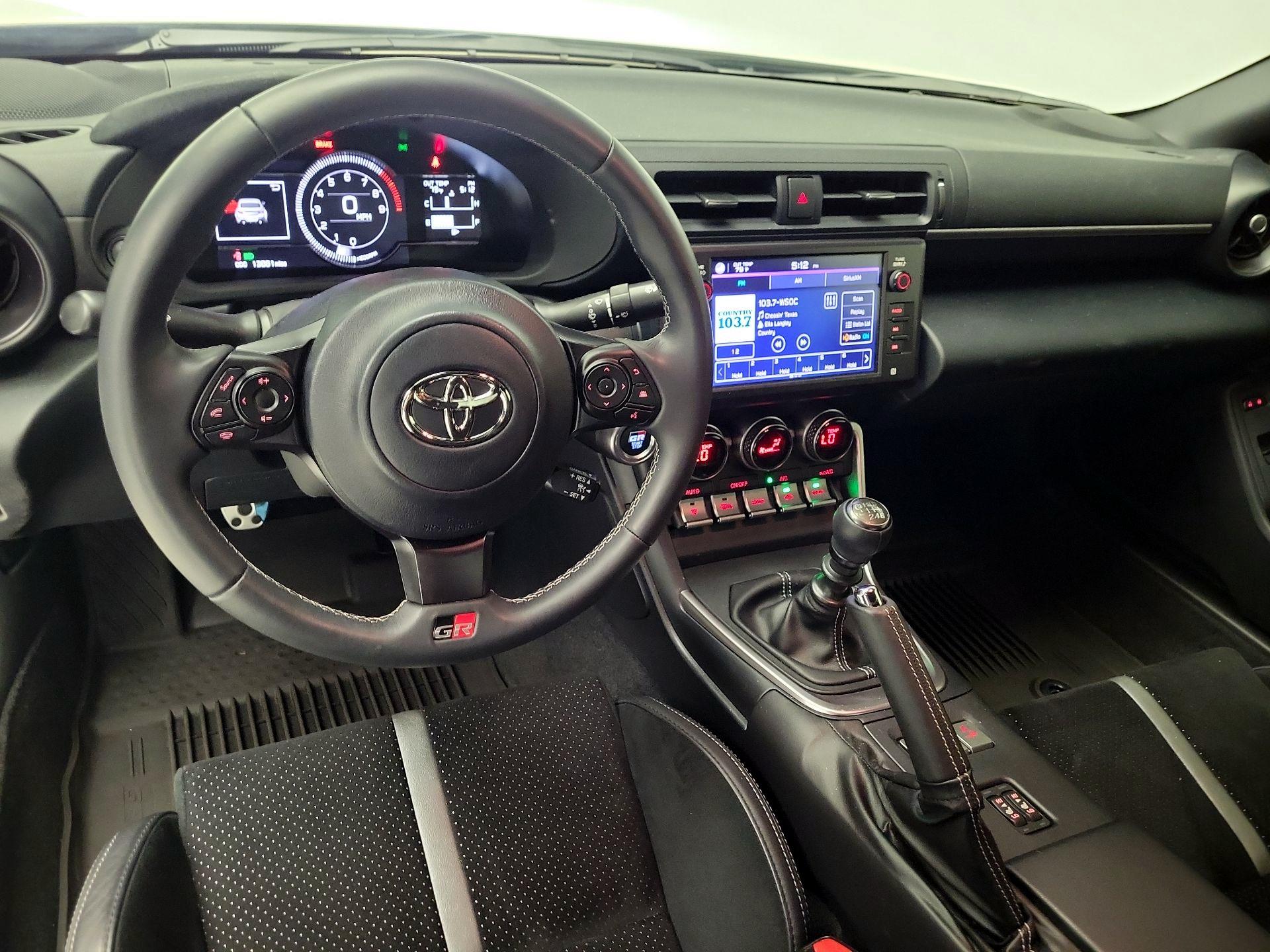 Thumbnail: 2025 Toyota GR86 - 9