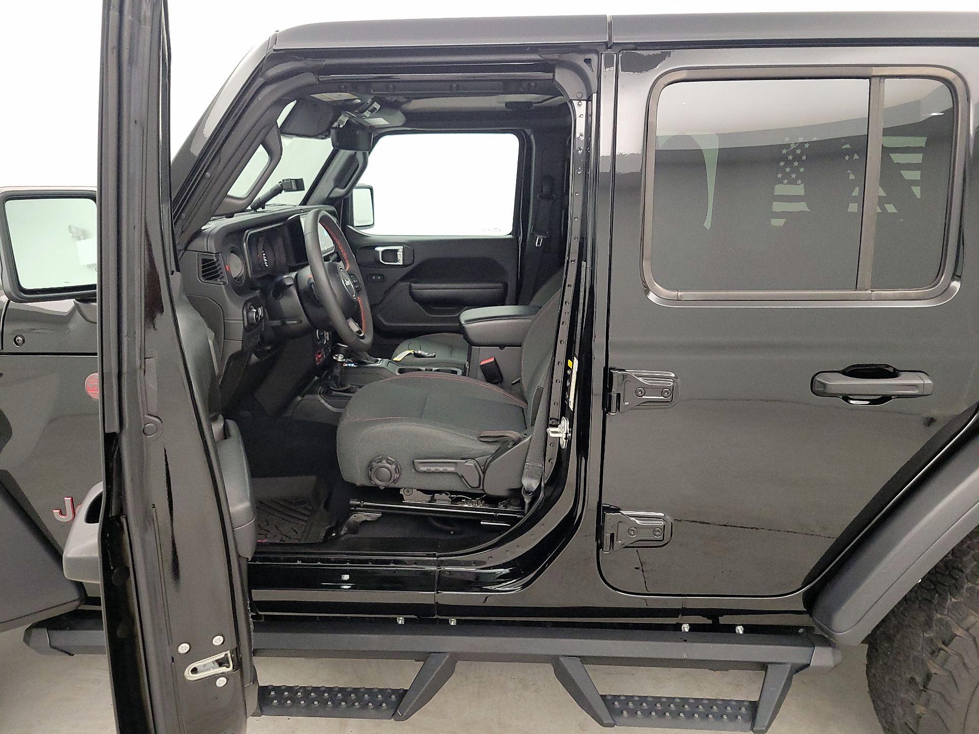Thumbnail: 2024 Jeep Wrangler - 9