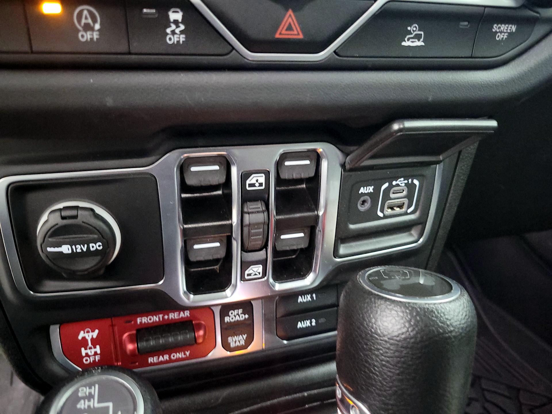Thumbnail: 2024 Jeep Wrangler - 16