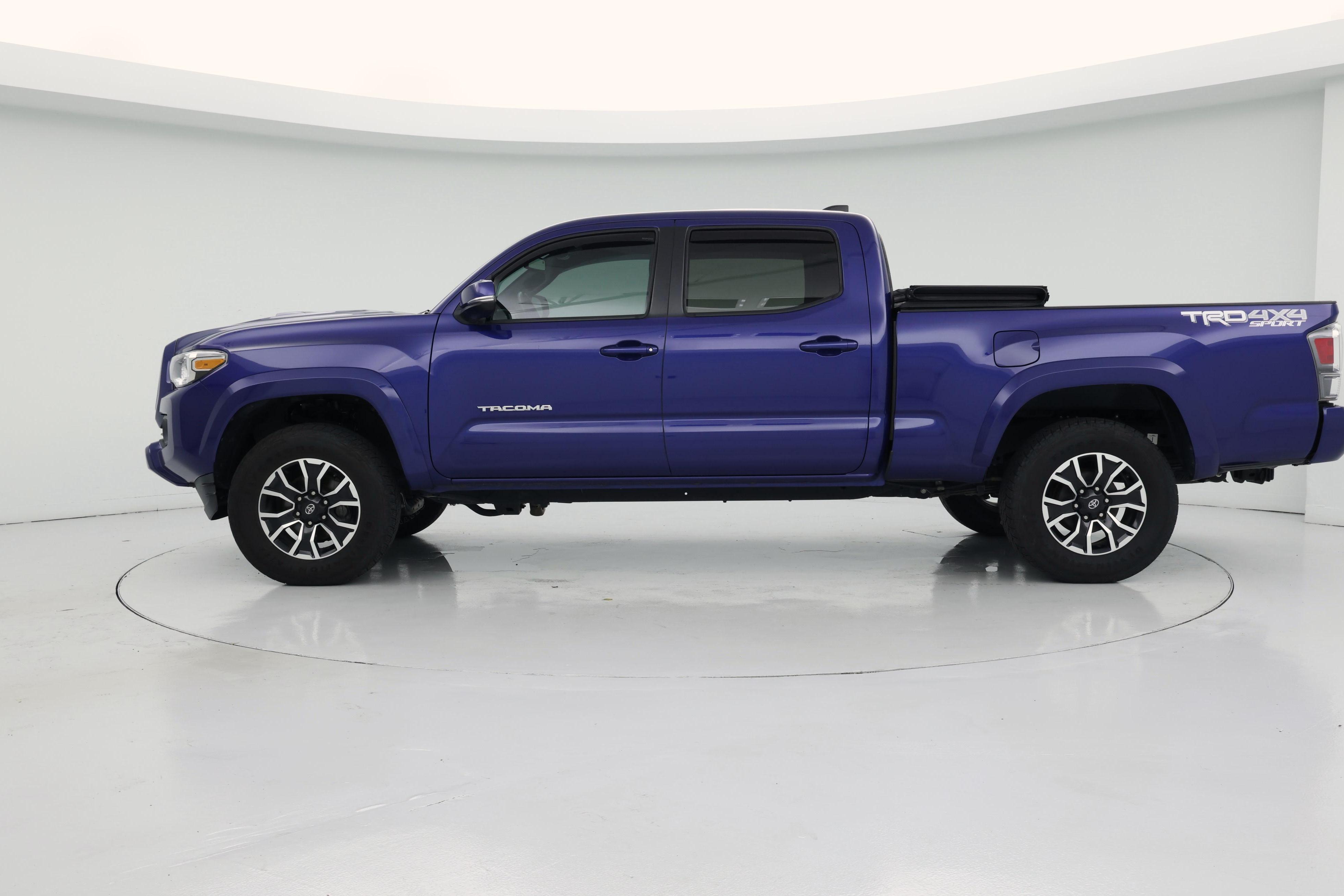Thumbnail: 2022 Toyota Tacoma - 3