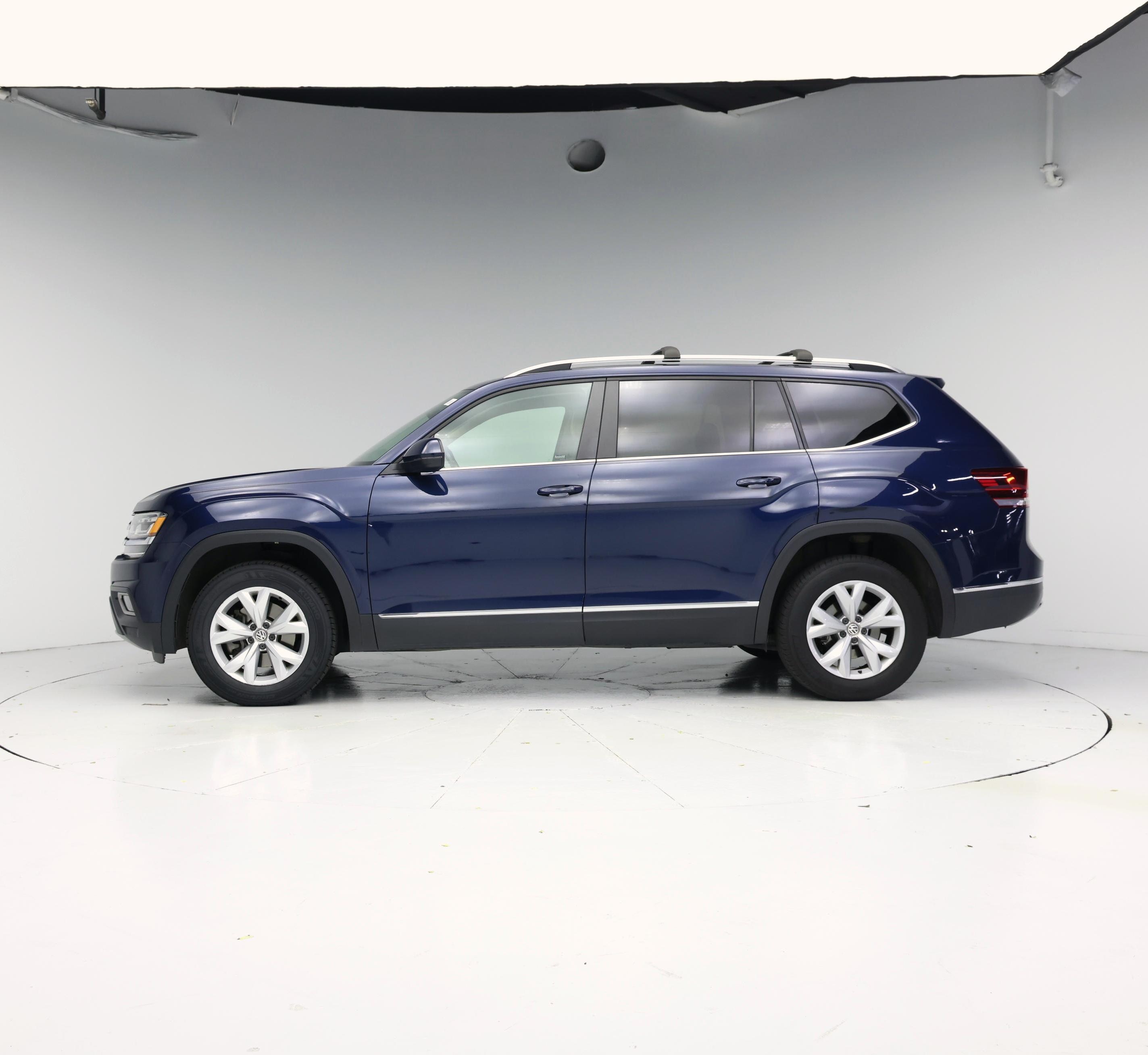 Thumbnail: 2018 Volkswagen Atlas - 3