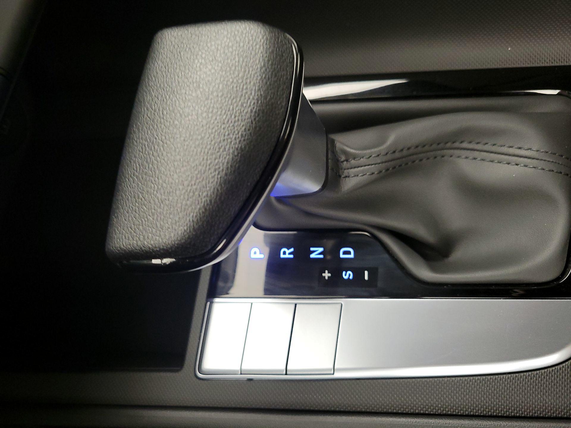 Thumbnail: 2026 Hyundai Elantra - 18
