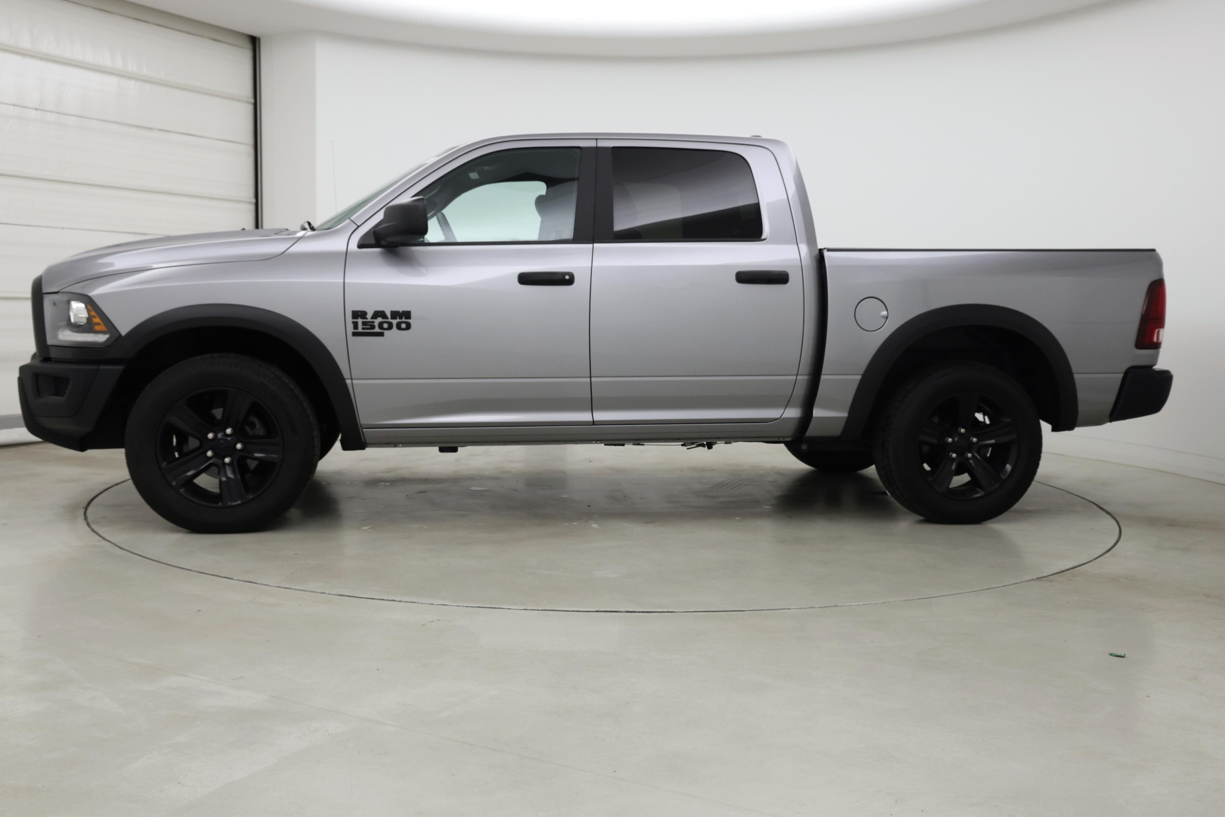 Thumbnail: 2024 RAM 1500 Classic - 3