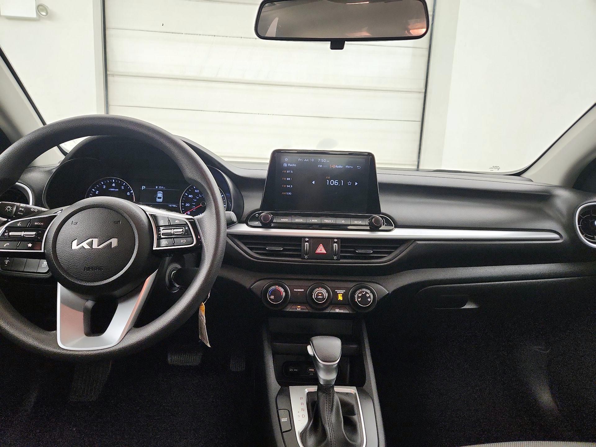 Thumbnail: 2024 Kia Forte - 9