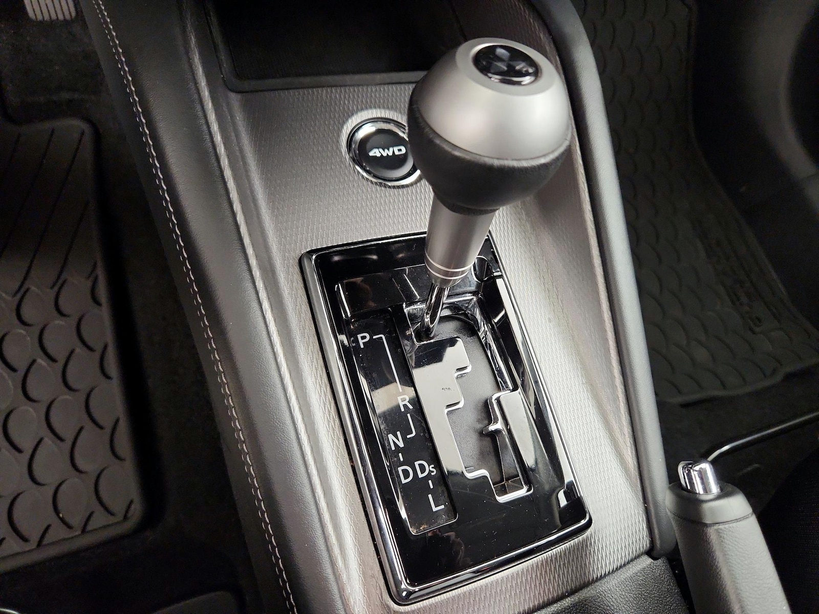 2025 Mitsubishi Outlander Sport ES - Photo 18