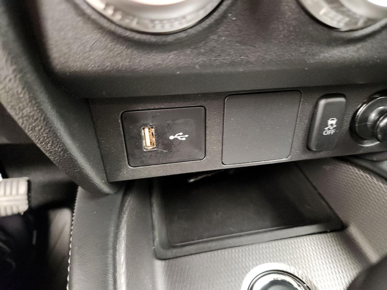 2025 Mitsubishi Outlander Sport ES - Photo 19