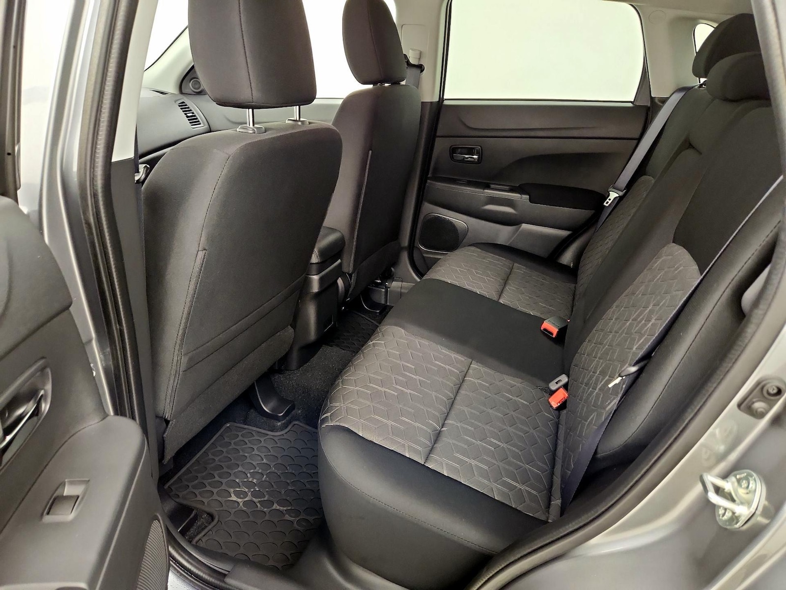2025 Mitsubishi Outlander Sport ES - Photo 20