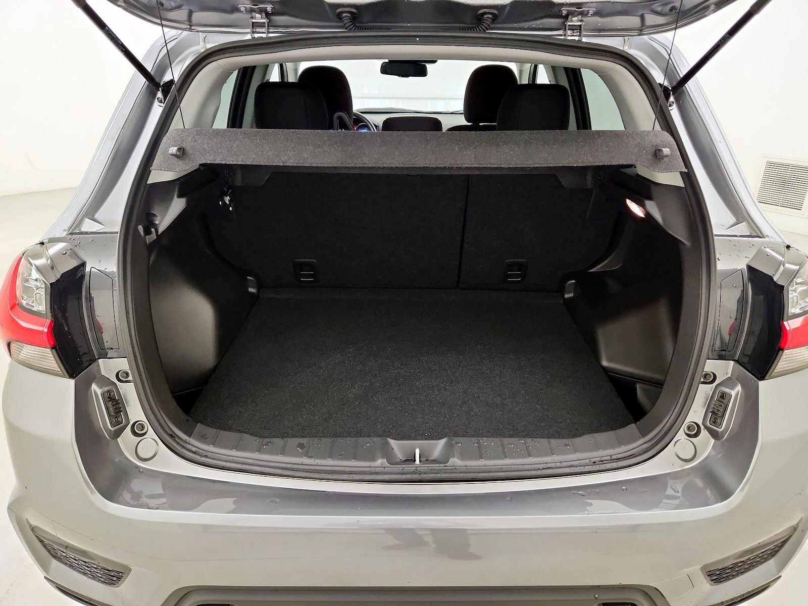 2025 Mitsubishi Outlander Sport ES - Photo 21