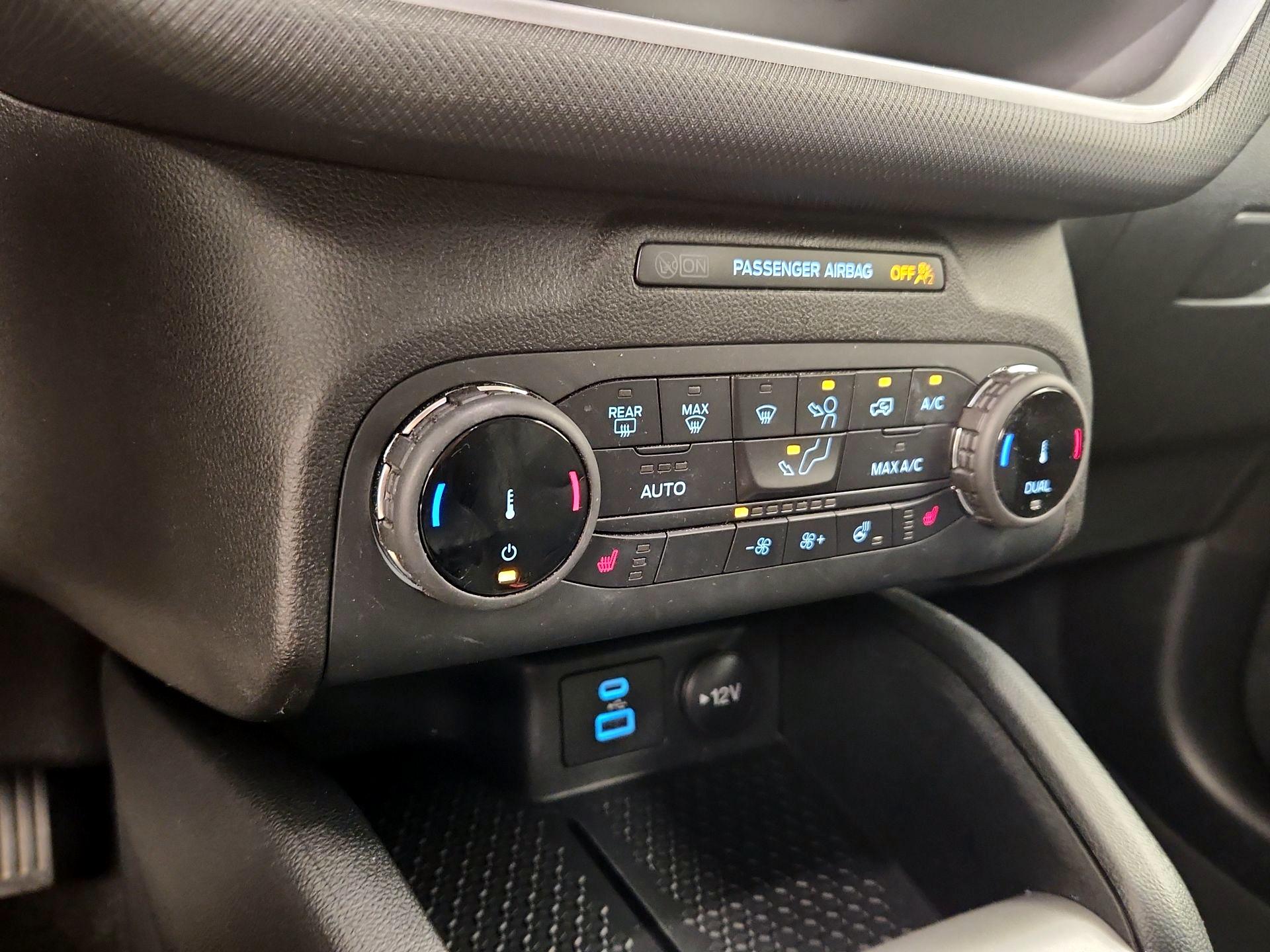 Thumbnail: 2022 Ford Bronco Sport - 16