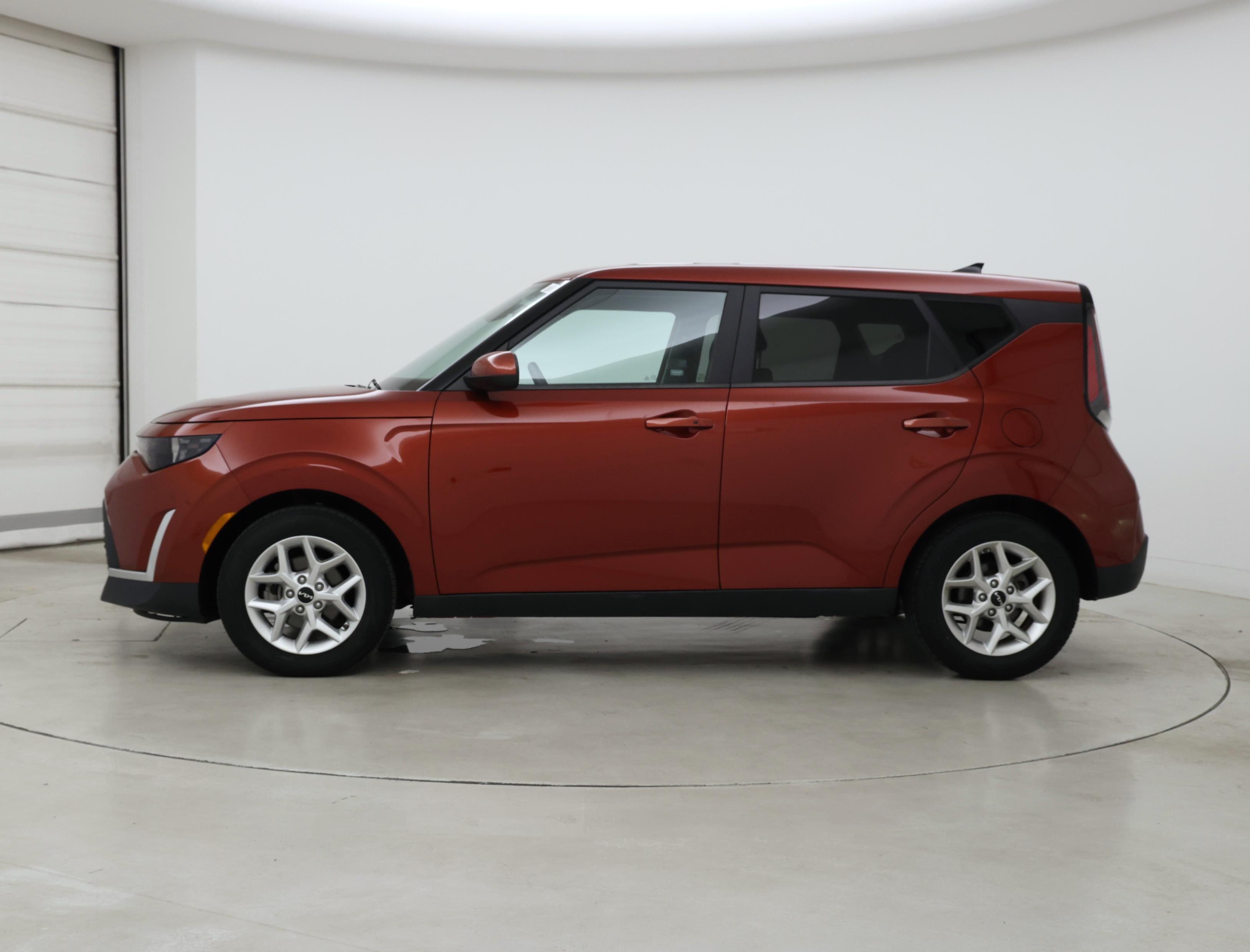 Thumbnail: 2023 Kia Soul - 3