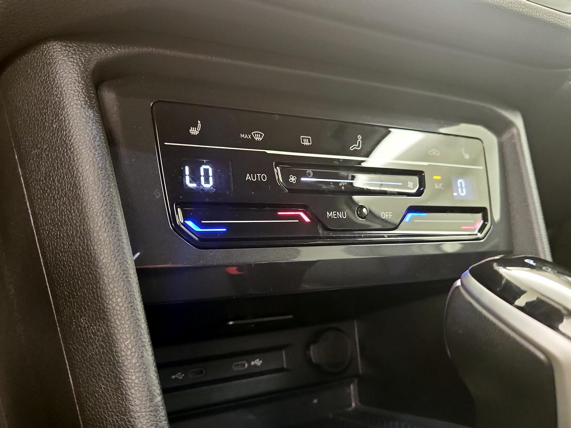 Thumbnail: 2024 Volkswagen Tiguan - 16