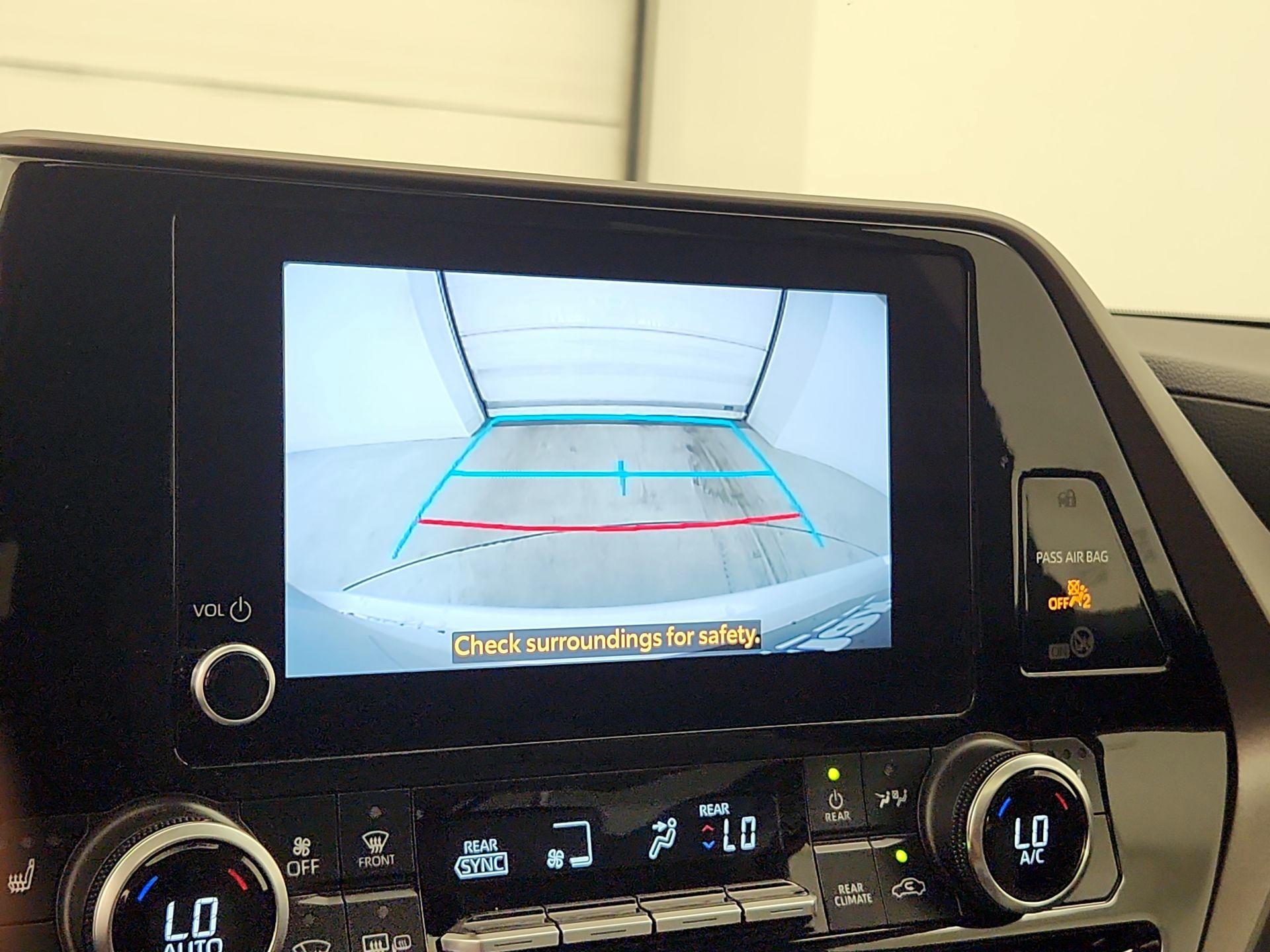 Thumbnail: 2023 Toyota Highlander - 14