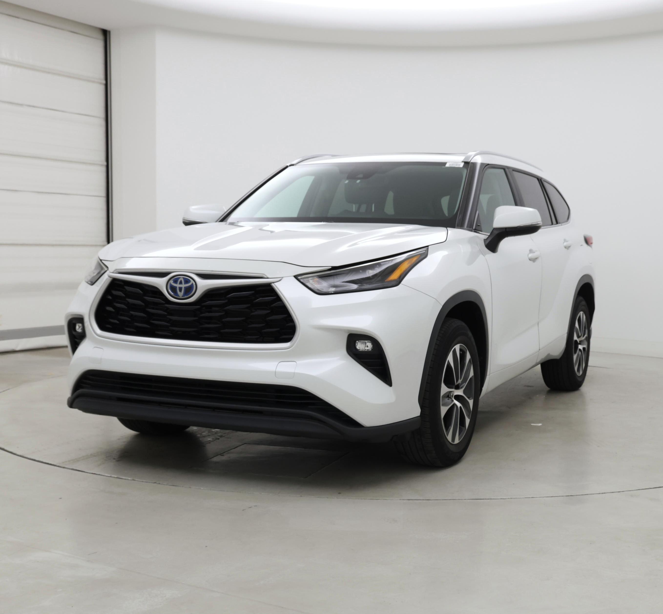 Thumbnail: 2023 Toyota Highlander - 4