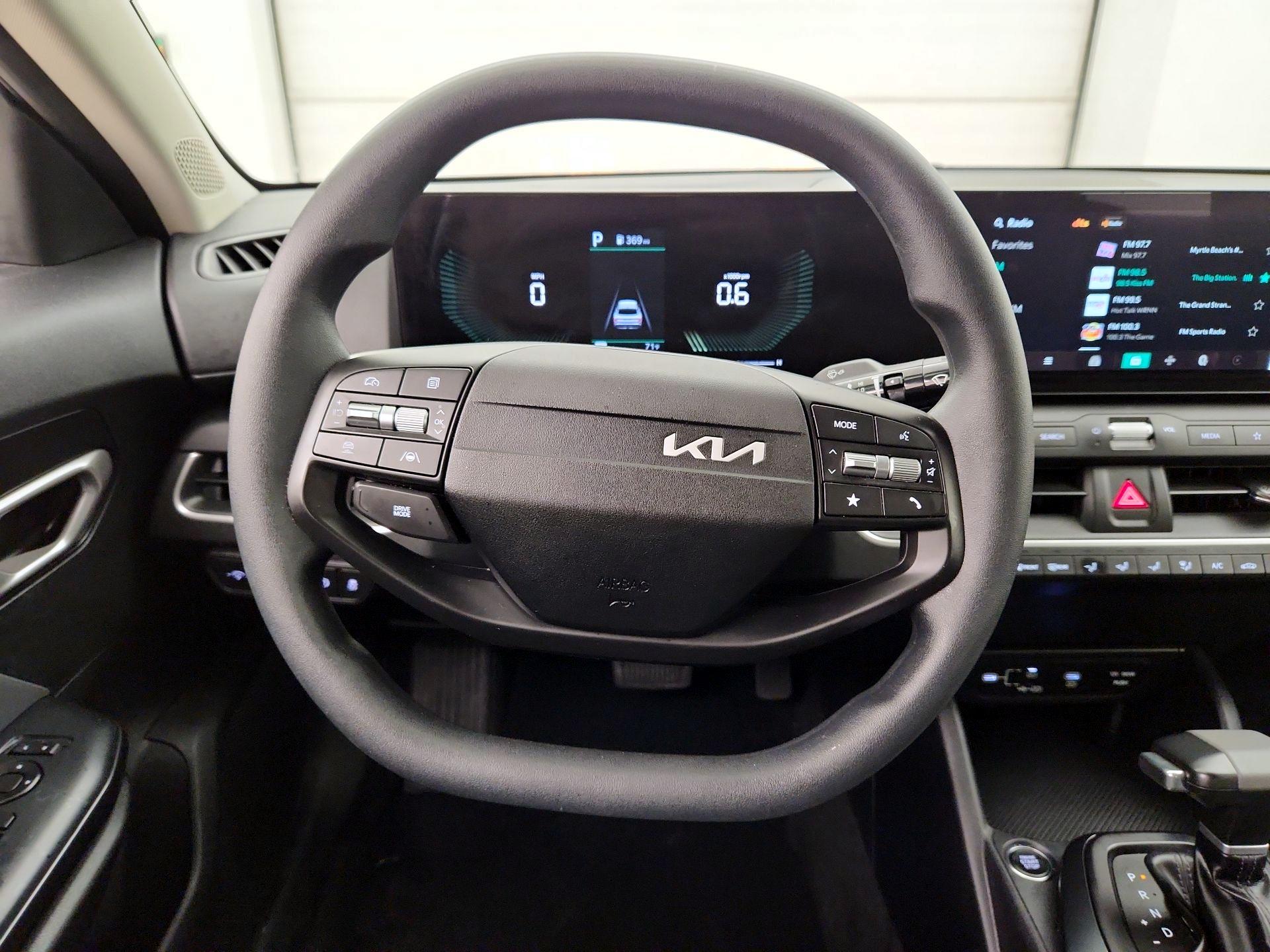 Thumbnail: 2025 Kia K4 - 10
