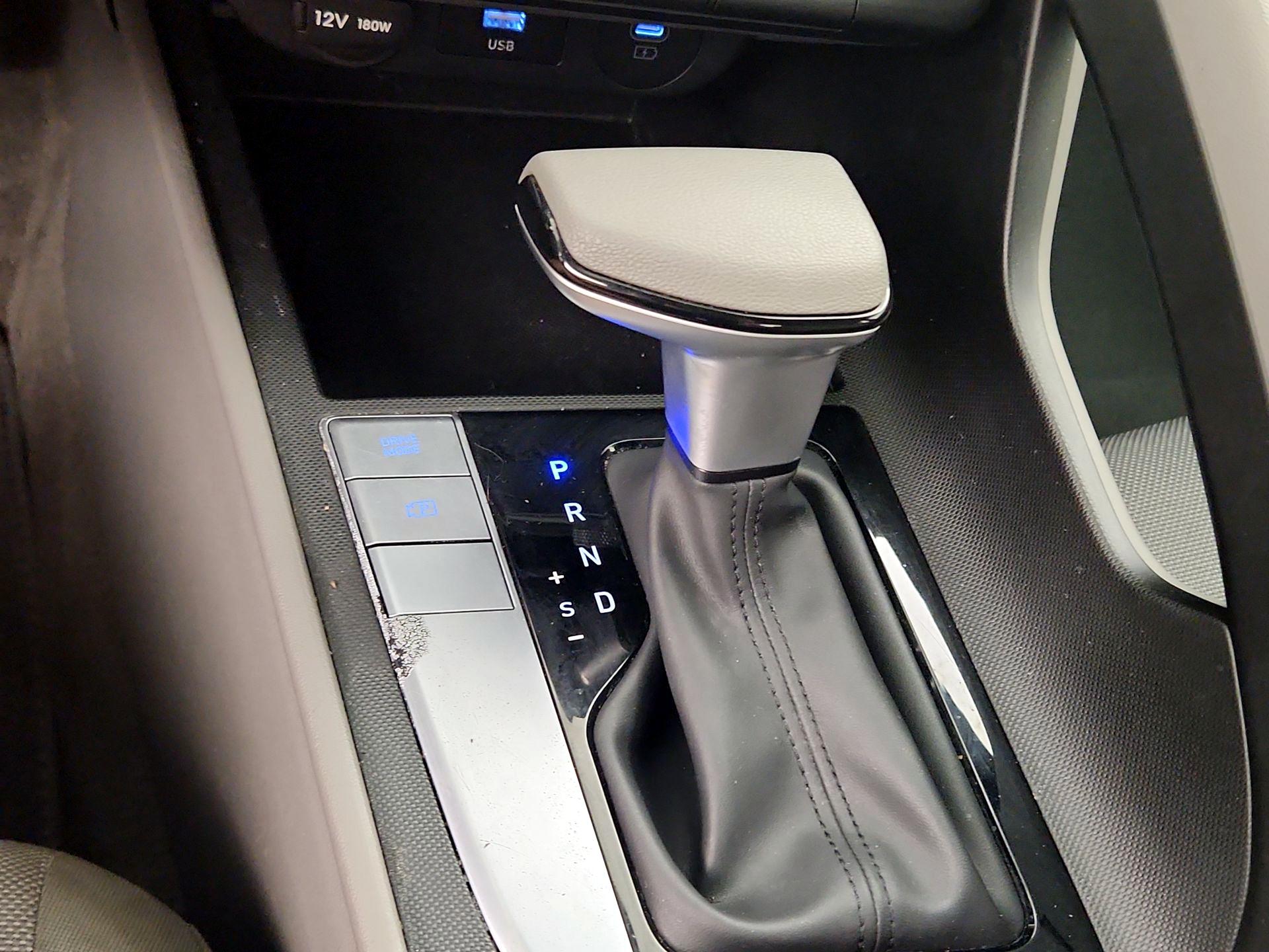 Thumbnail: 2025 Hyundai Elantra - 17