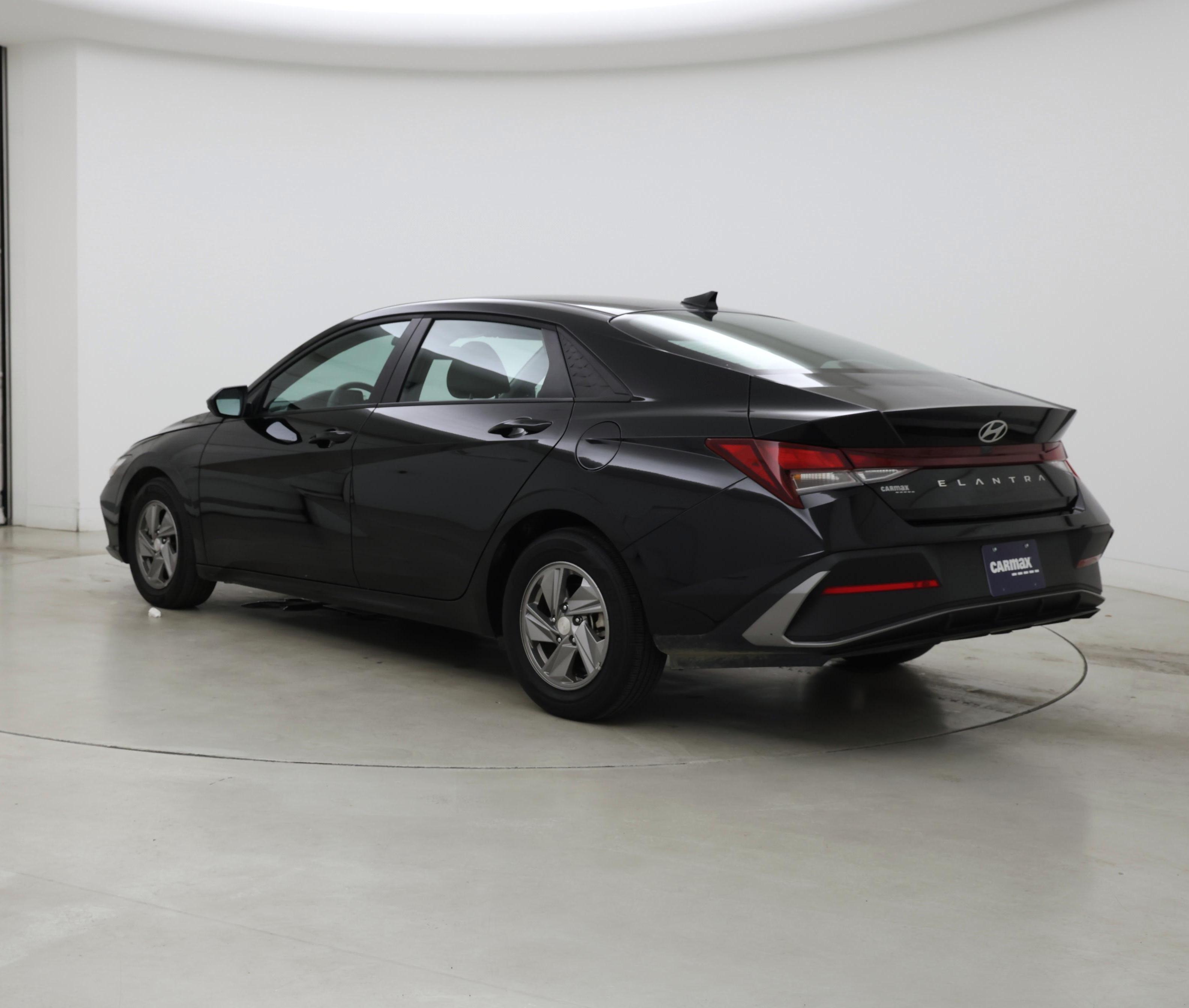 Thumbnail: 2025 Hyundai Elantra - 2