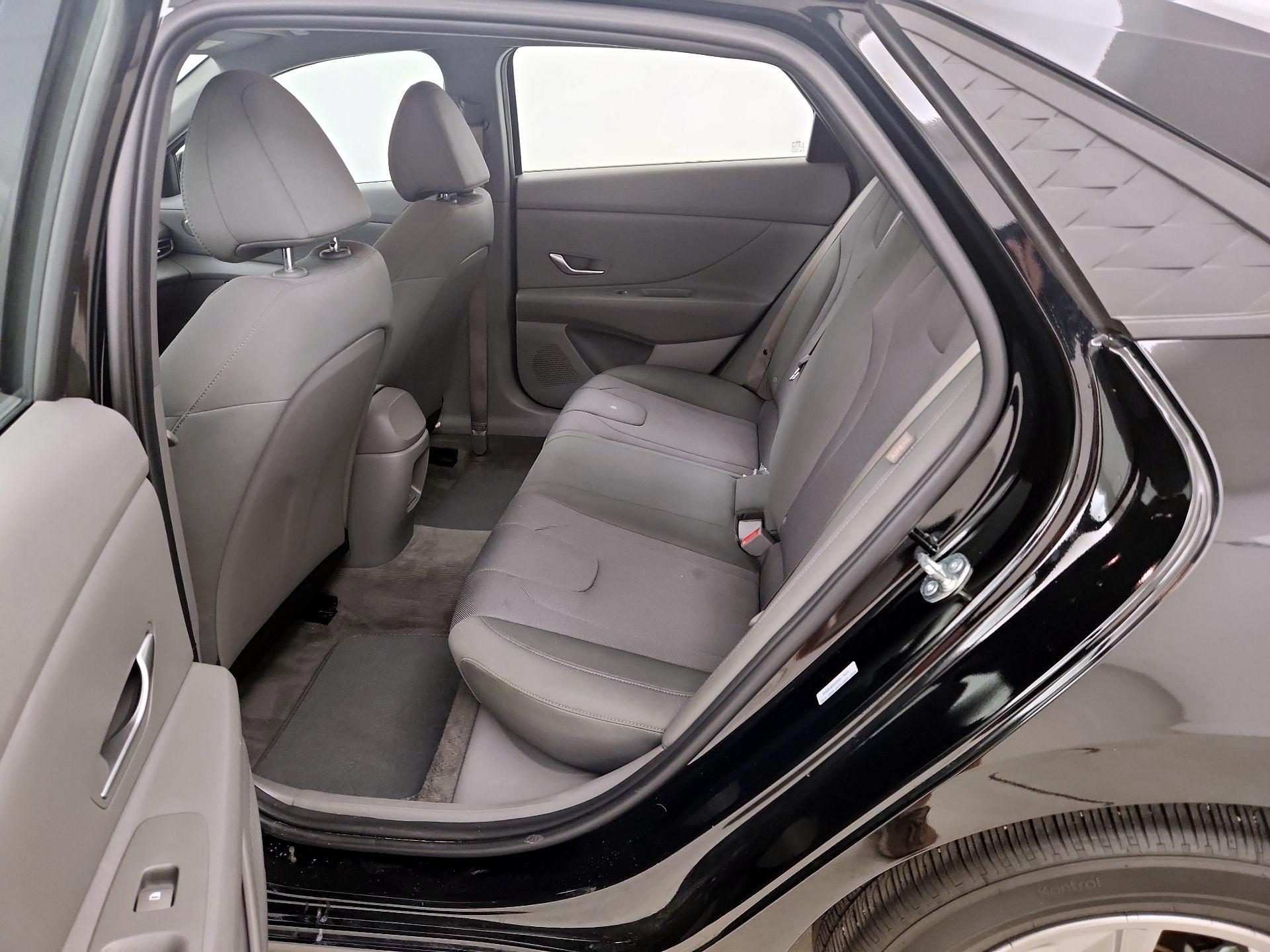 Thumbnail: 2025 Hyundai Elantra - 19