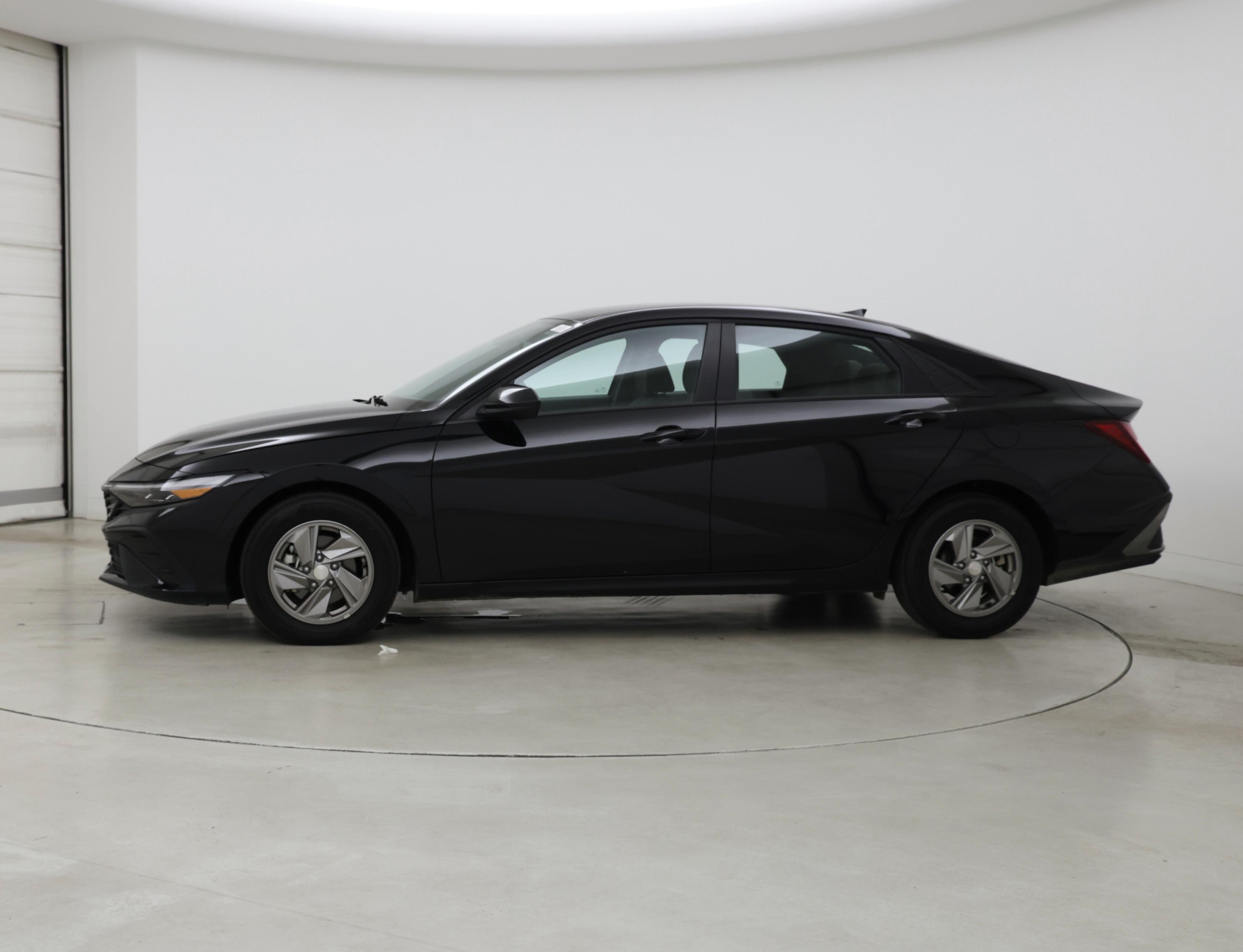 Thumbnail: 2025 Hyundai Elantra - 3