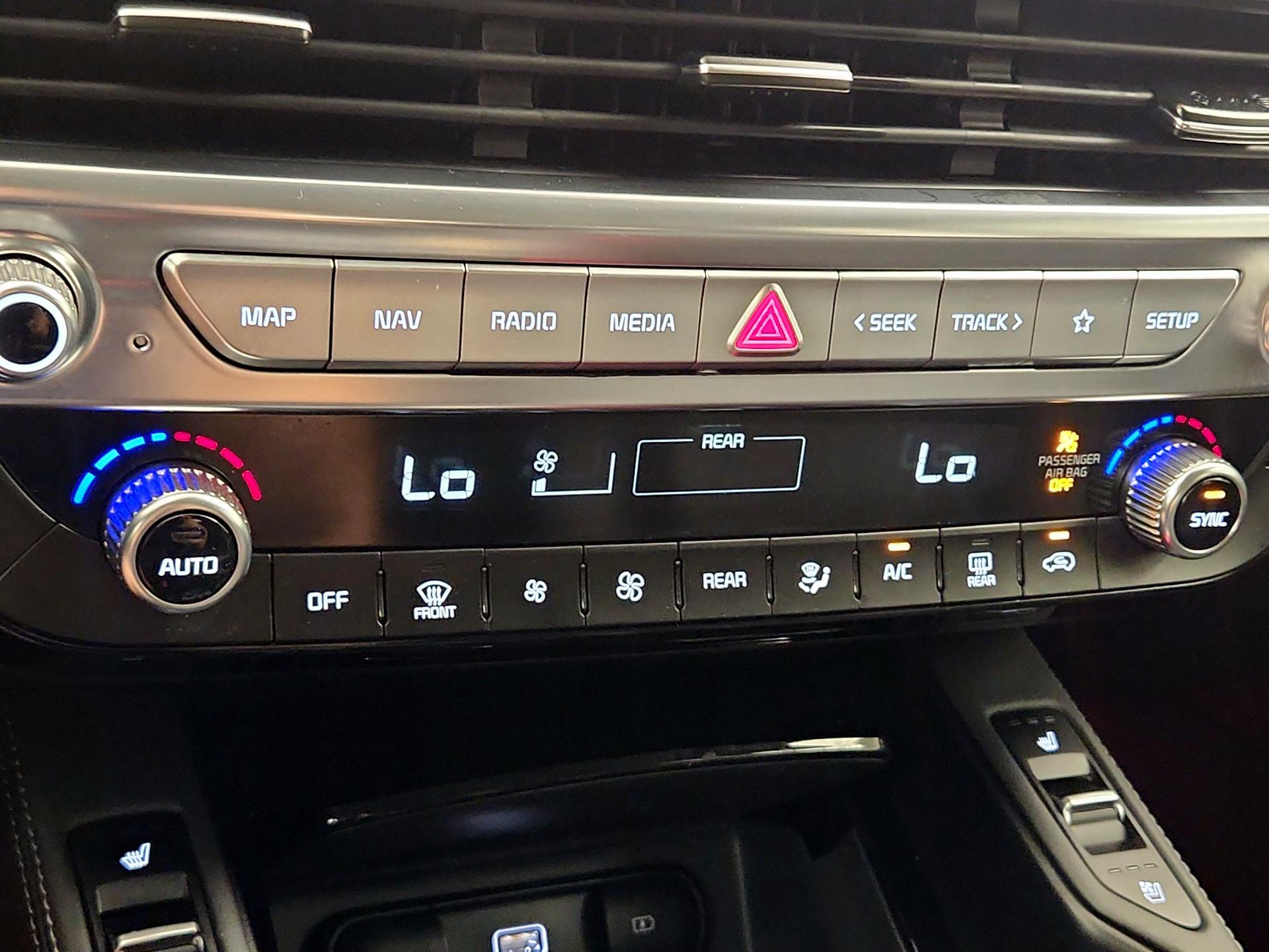 Thumbnail: 2021 Kia Telluride - 17