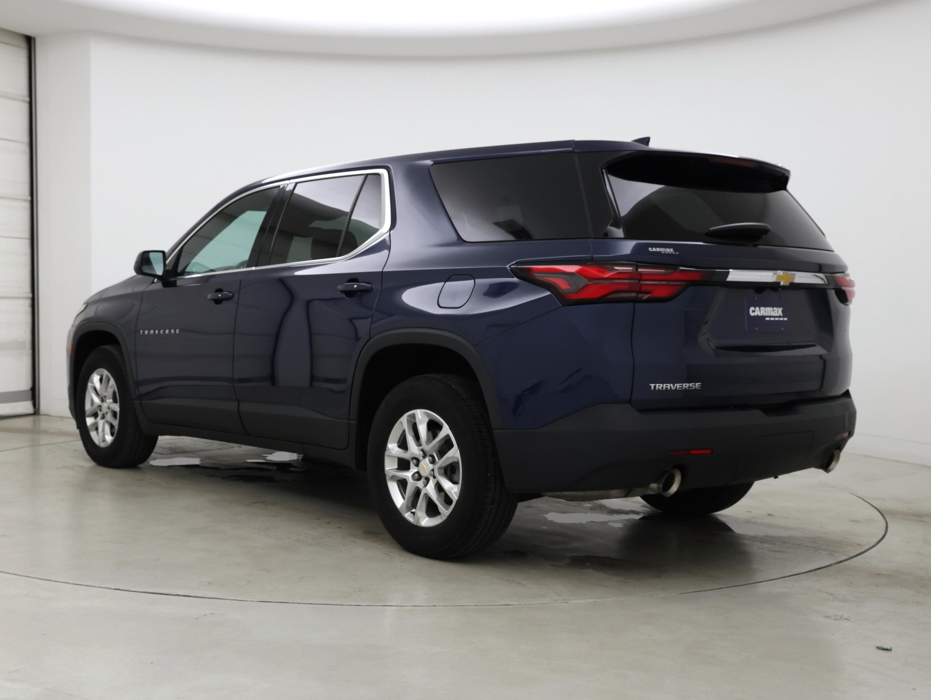 Thumbnail: 2023 Chevrolet Traverse - 2