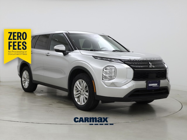Silver 2024 Mitsubishi Outlander SUV / Crossover Front-Wheel Drive Automatic