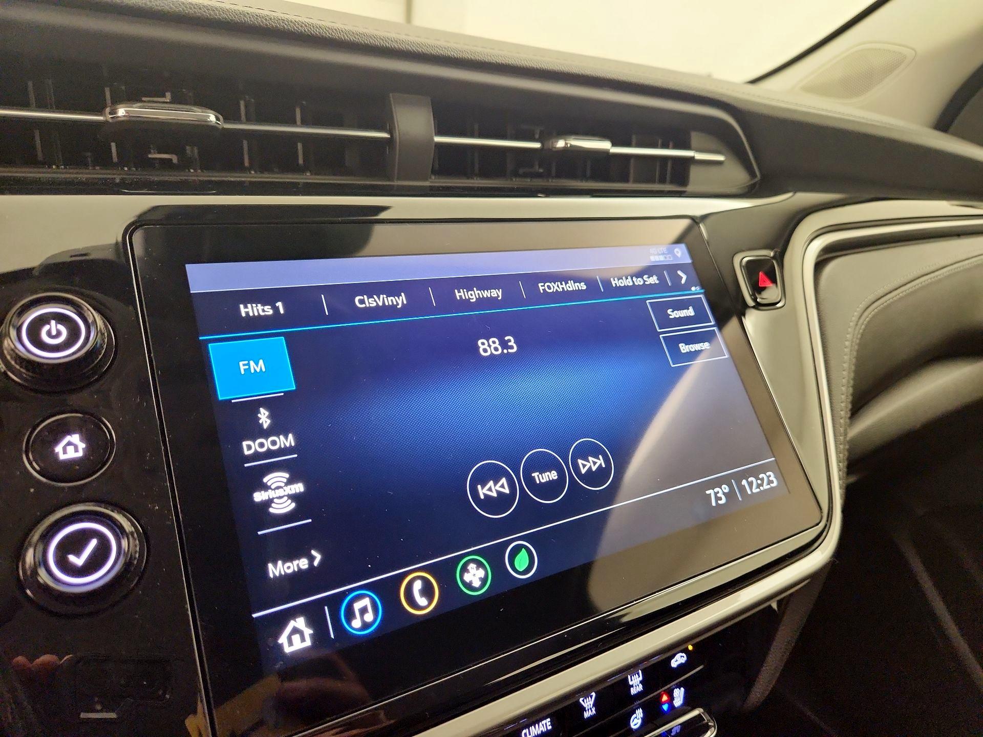 Thumbnail: 2022 Chevrolet Bolt EUV - 15