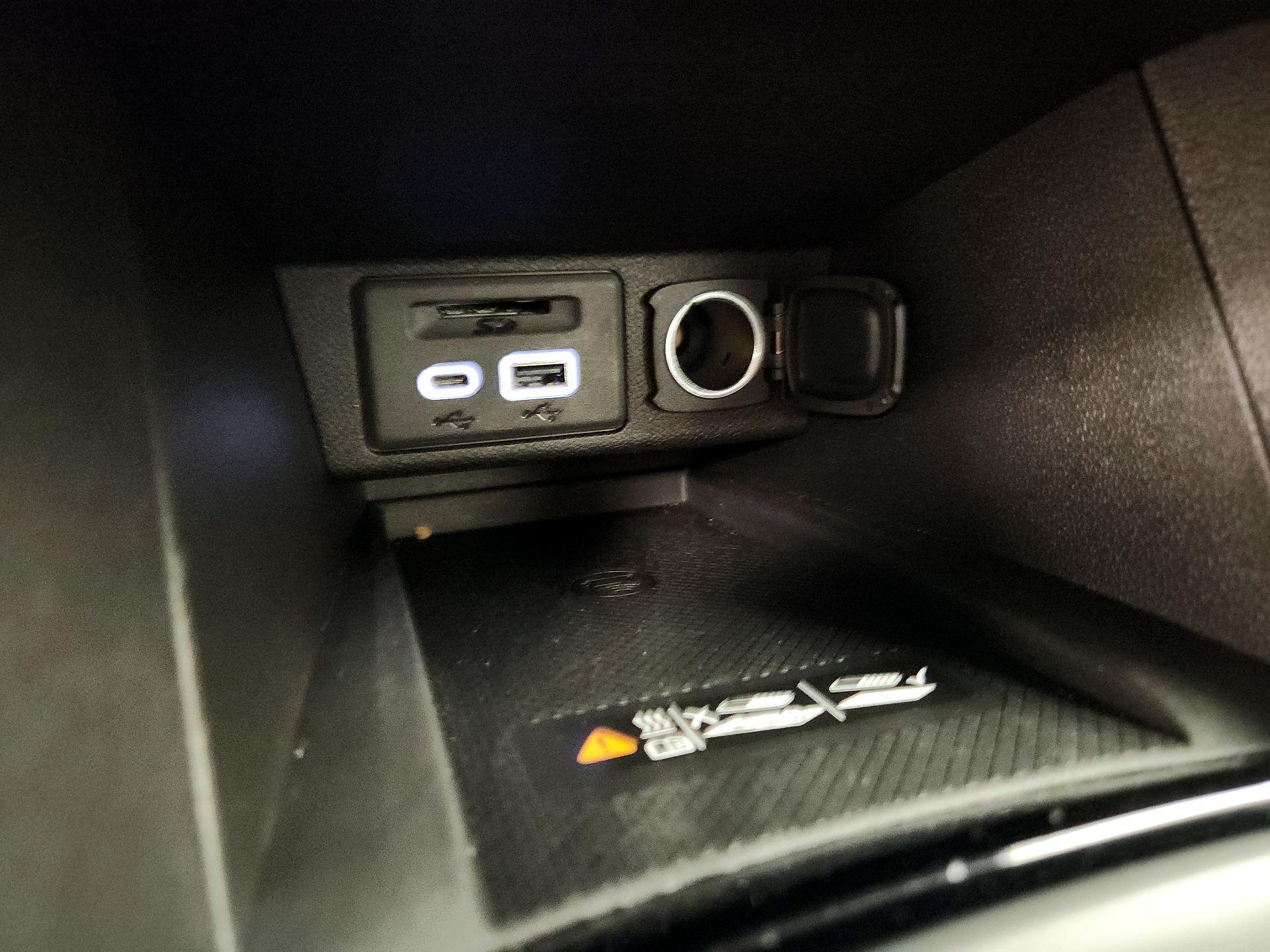 Thumbnail: 2022 Chevrolet Bolt EUV - 18