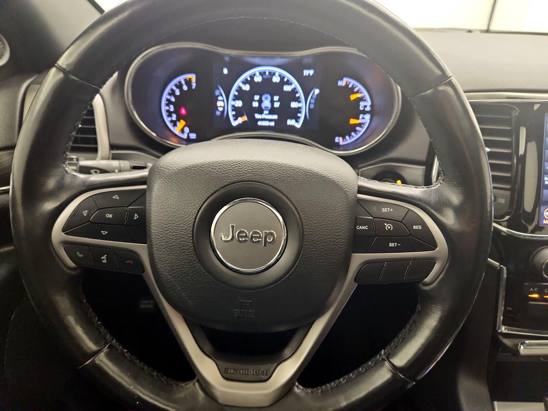 Thumbnail: 2020 Jeep Grand Cherokee - 10