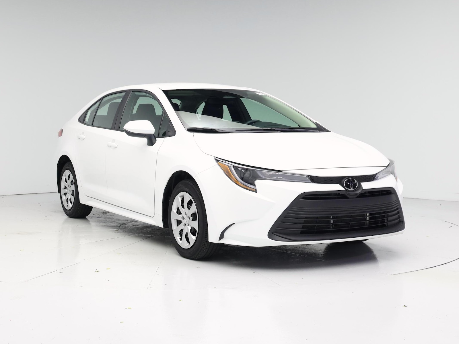 2026 Toyota Corolla LE - Photo 2