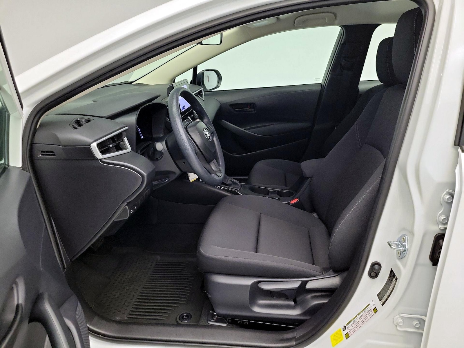 2026 Toyota Corolla LE - Photo 12