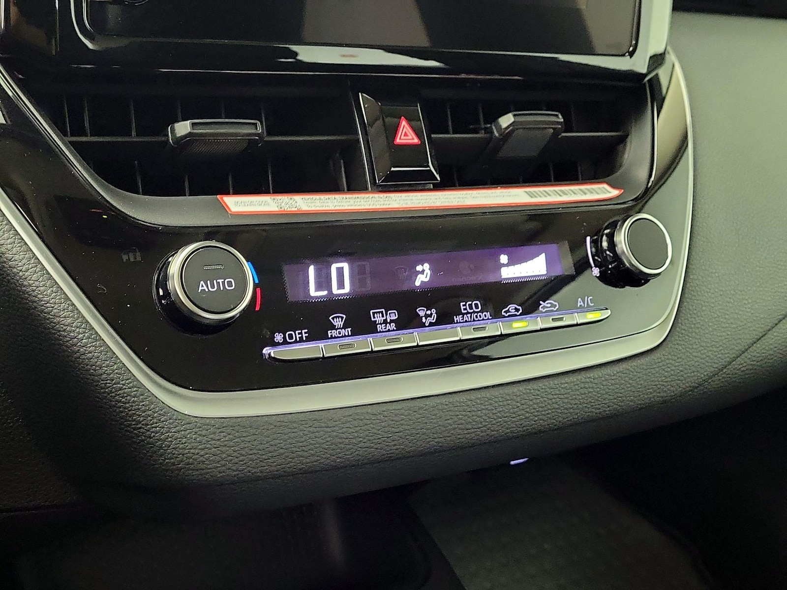 2026 Toyota Corolla LE - Photo 17