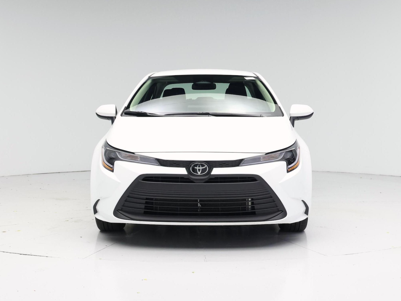 2026 Toyota Corolla LE - Photo 6